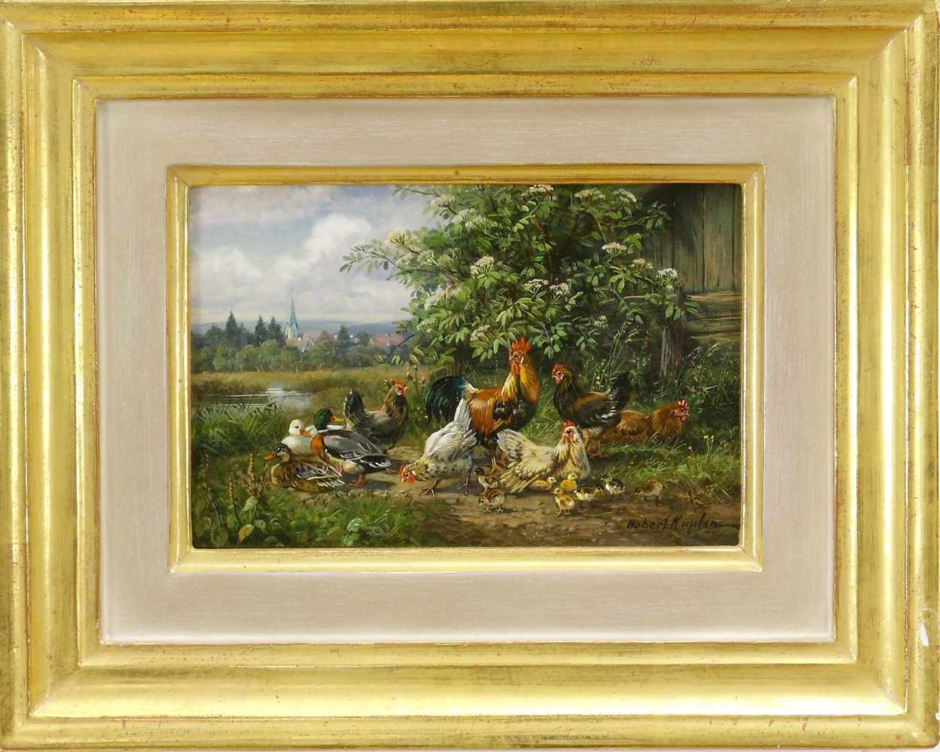 Kaplan, Hubert (1940 München)Hühnerschar mit Küken und Enten in Sommerlandschaft. Öl auf Holz. 10 - Bild 2 aus 3