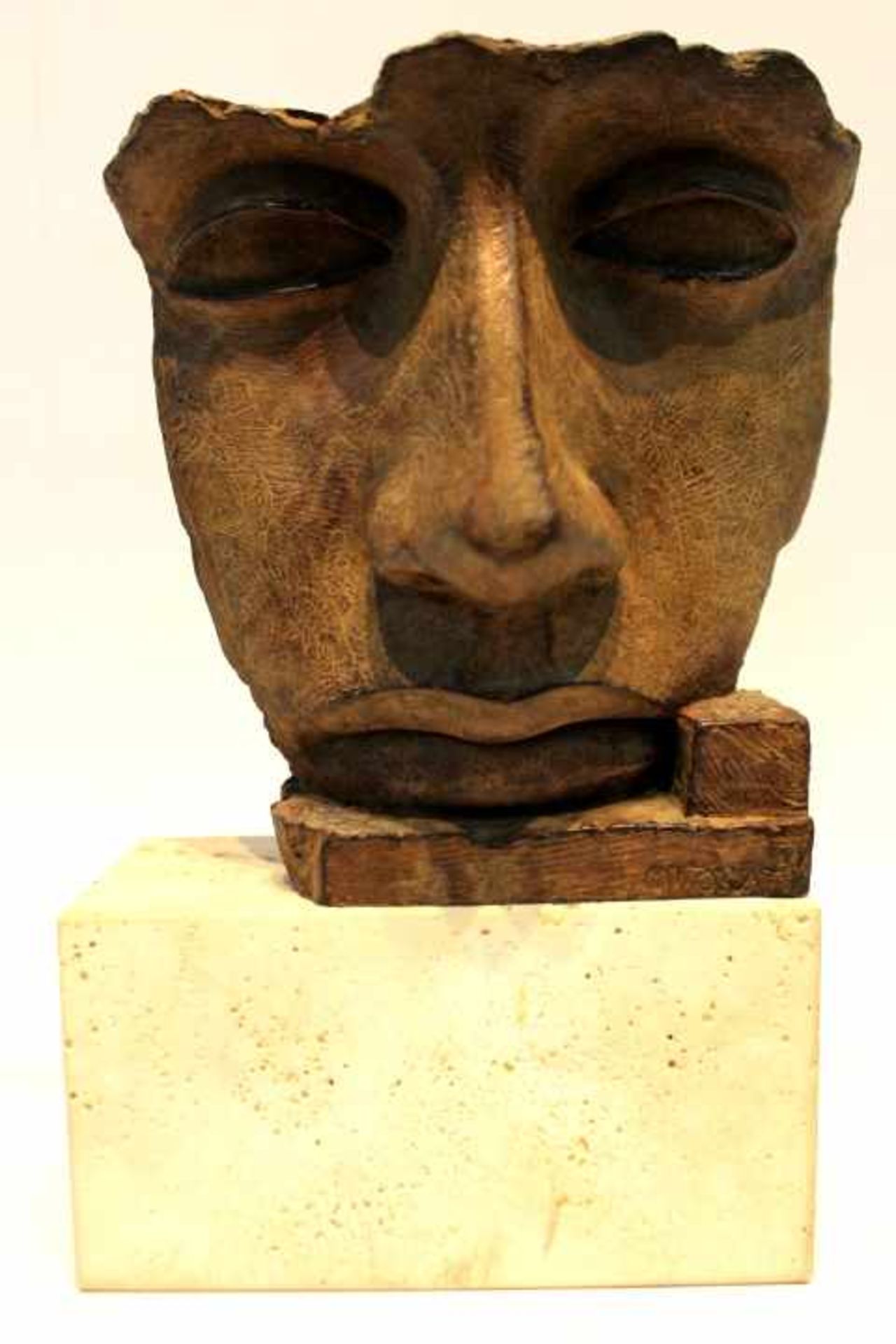 Igor Mitoraj 1944-2014 ?Bronze Skulptur Halbmaske auf Steinsockelrechts unten Signiert Mitoraj