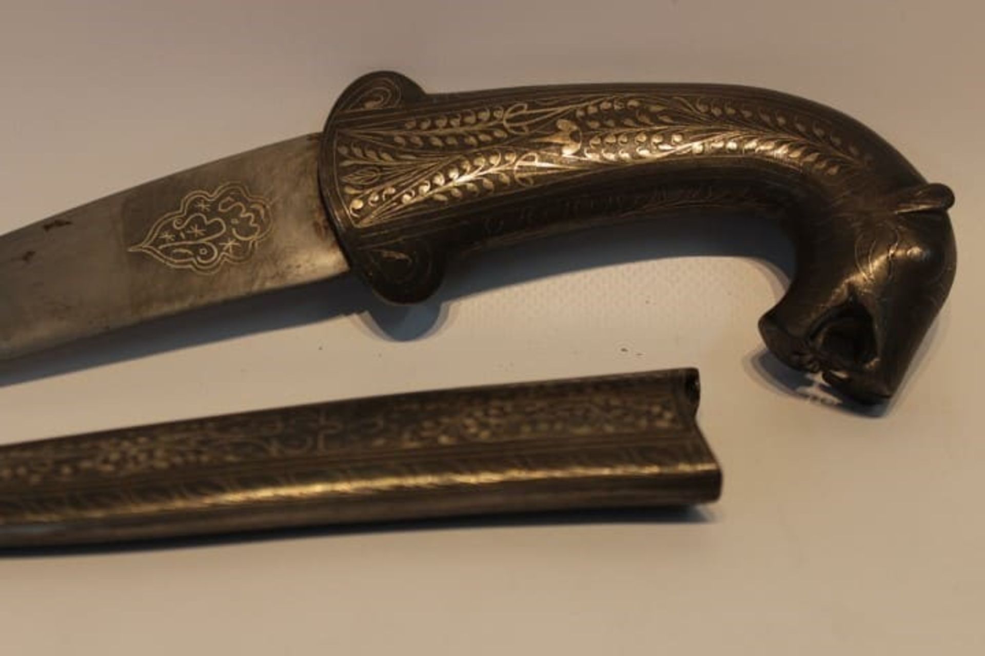 Osmanischer DolchKlinge Damast Stahl mit GravurScheide mit MusterLänge 31cmGriff in Form einer - Image 2 of 2