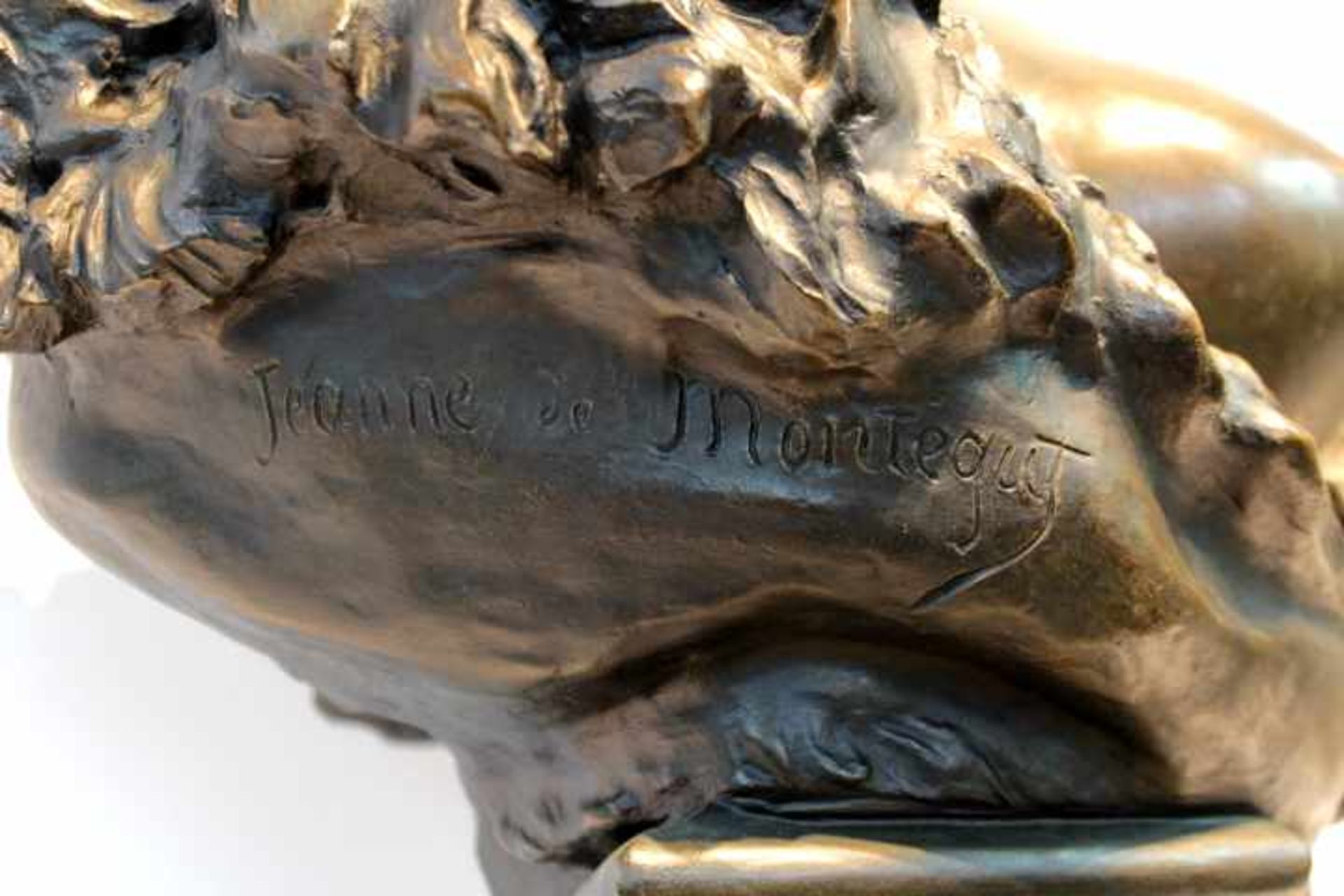 Jugendstil Bronze Büstebarbusige junge Frauauf getrepptem SockelBez.Jeanne de MontegutHöhe:66cm - Image 2 of 2