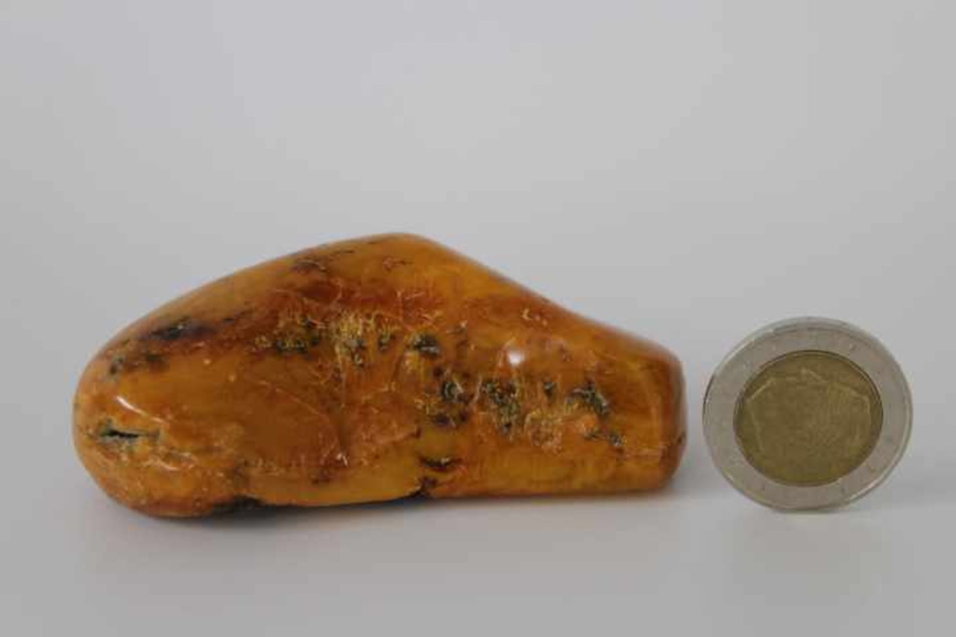 Butterscotch-Bernstein NuggetGlatte Oberfläche53gr.Maße 8x3cm