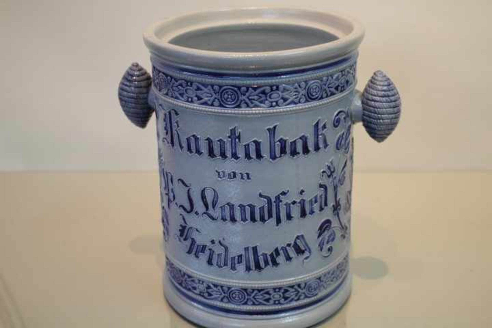 Steingut Kautabak TopfP.J.LandfriedHeidelbergDekorationHöhe:22cm- - -20.00 % buyer's premium on