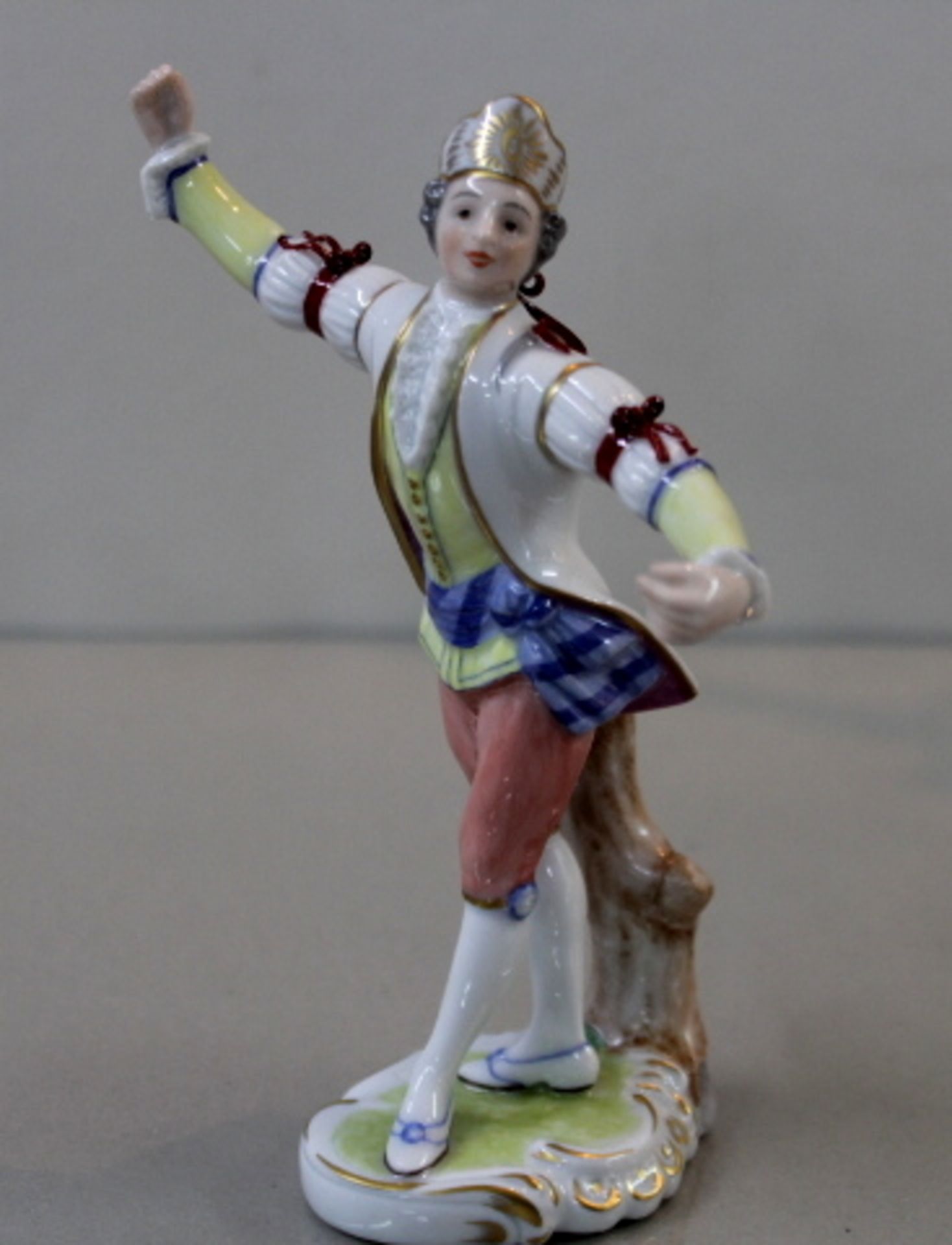 Alte Ludwigsburger Porzellanfigur » Tänzer « nach 1948 unbestossen Höhe:16cm- - -20.00 % buyer's - Bild 2 aus 2