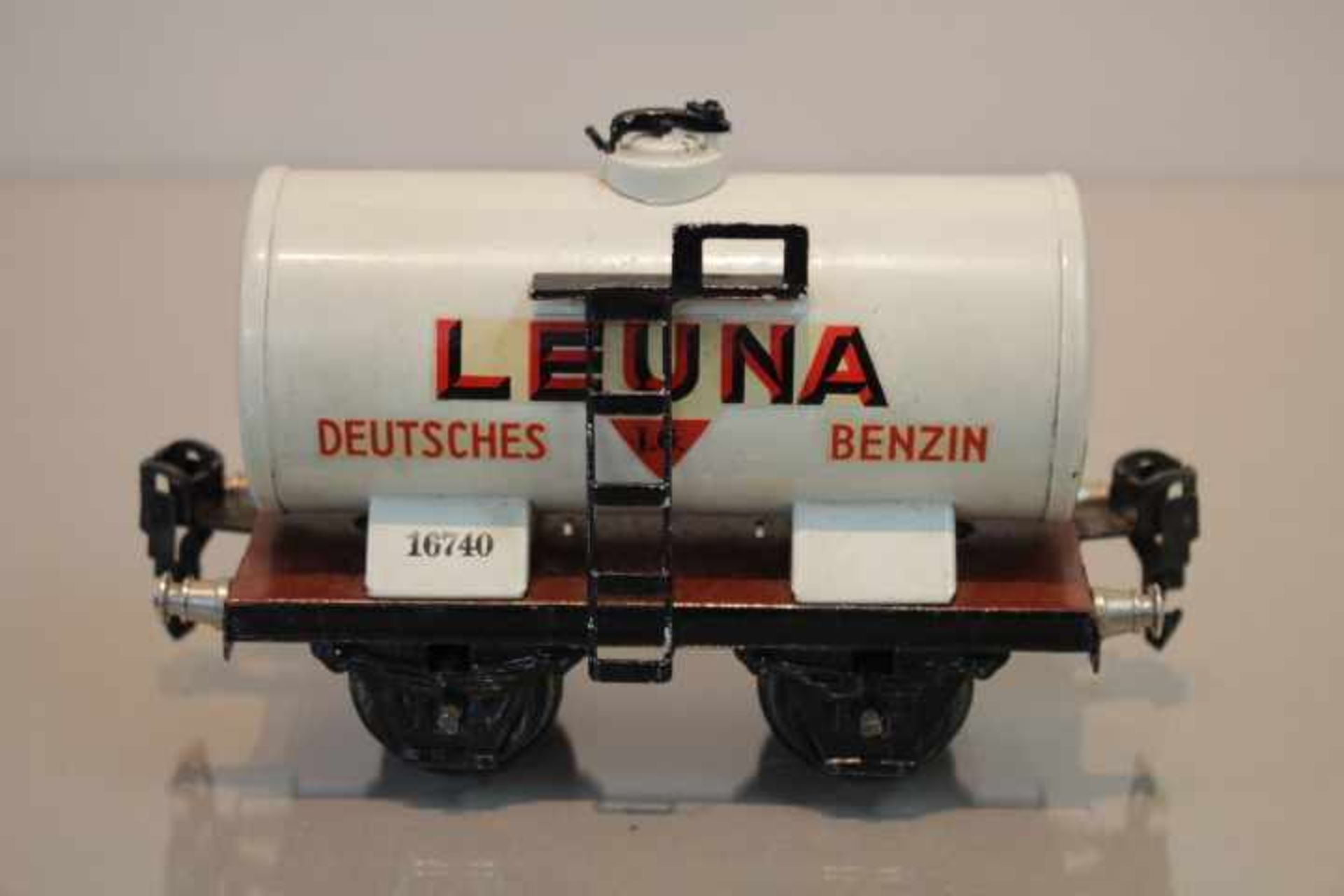 Märklin Spur O Güterwagen 16740 » Leuna Deutsches Benzin « wohl 30er Jahre Länge:15cm Guter Zustand-