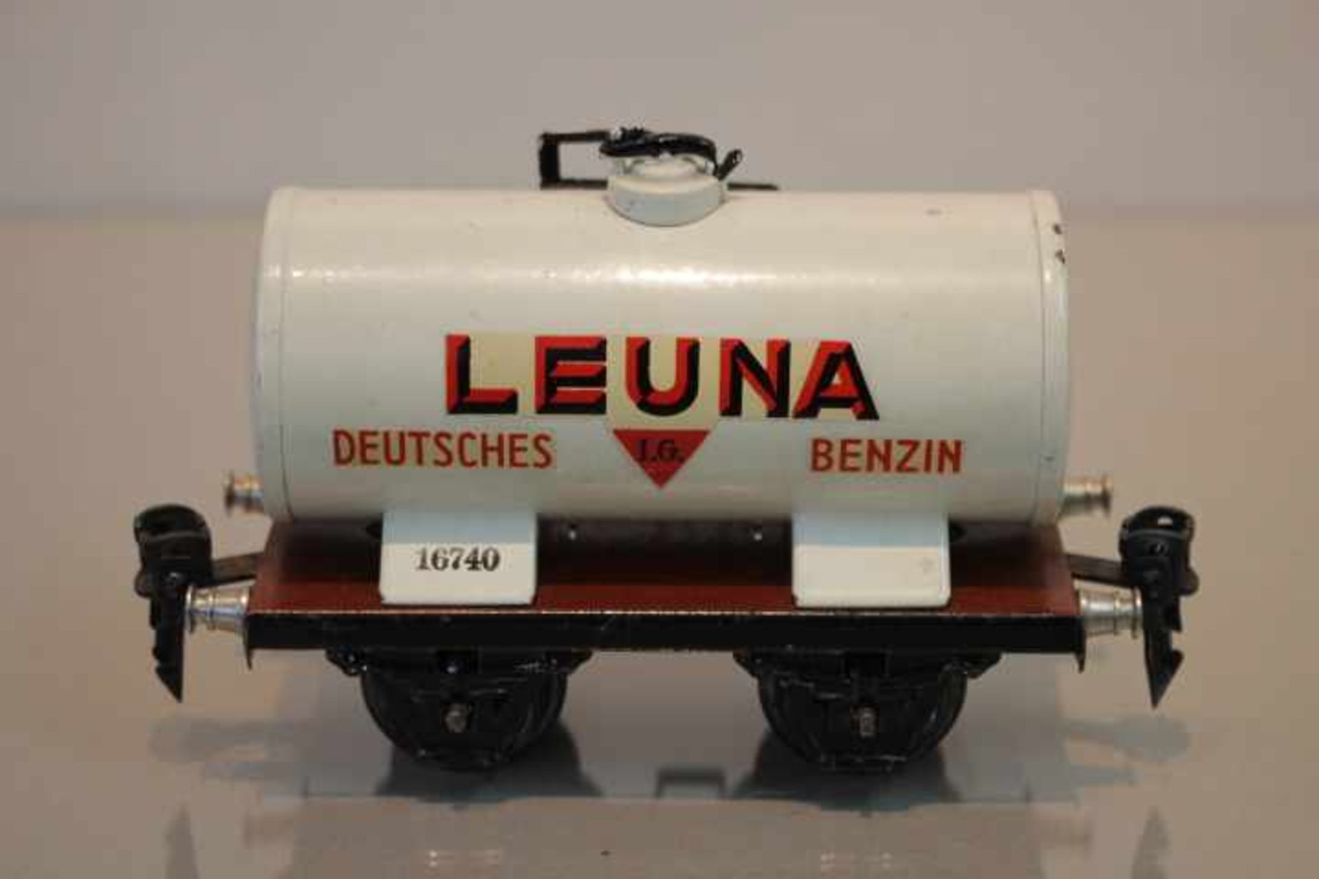 Märklin Spur O Güterwagen 16740 » Leuna Deutsches Benzin « wohl 30er Jahre Länge:15cm Guter Zustand- - Image 2 of 2