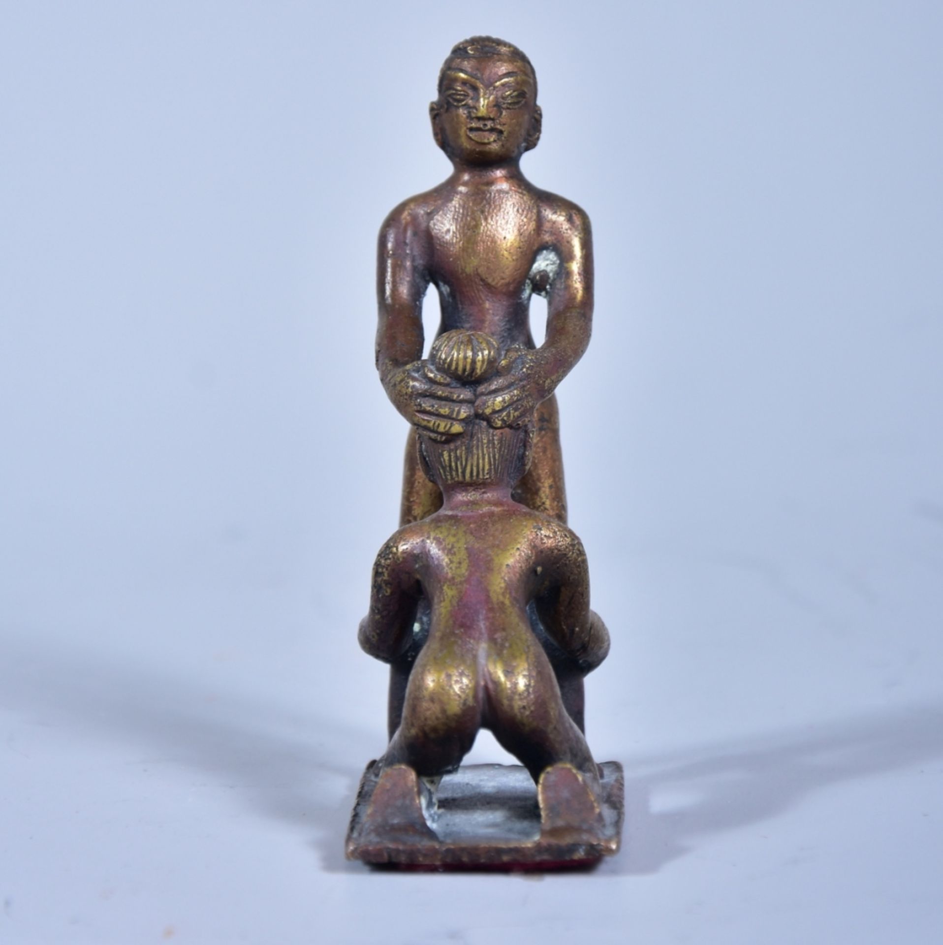 Erotische Bronzefigur, Bronzeguß, H.9cm- - -23.00 % buyer's premium on the hammer price19.00 % VAT