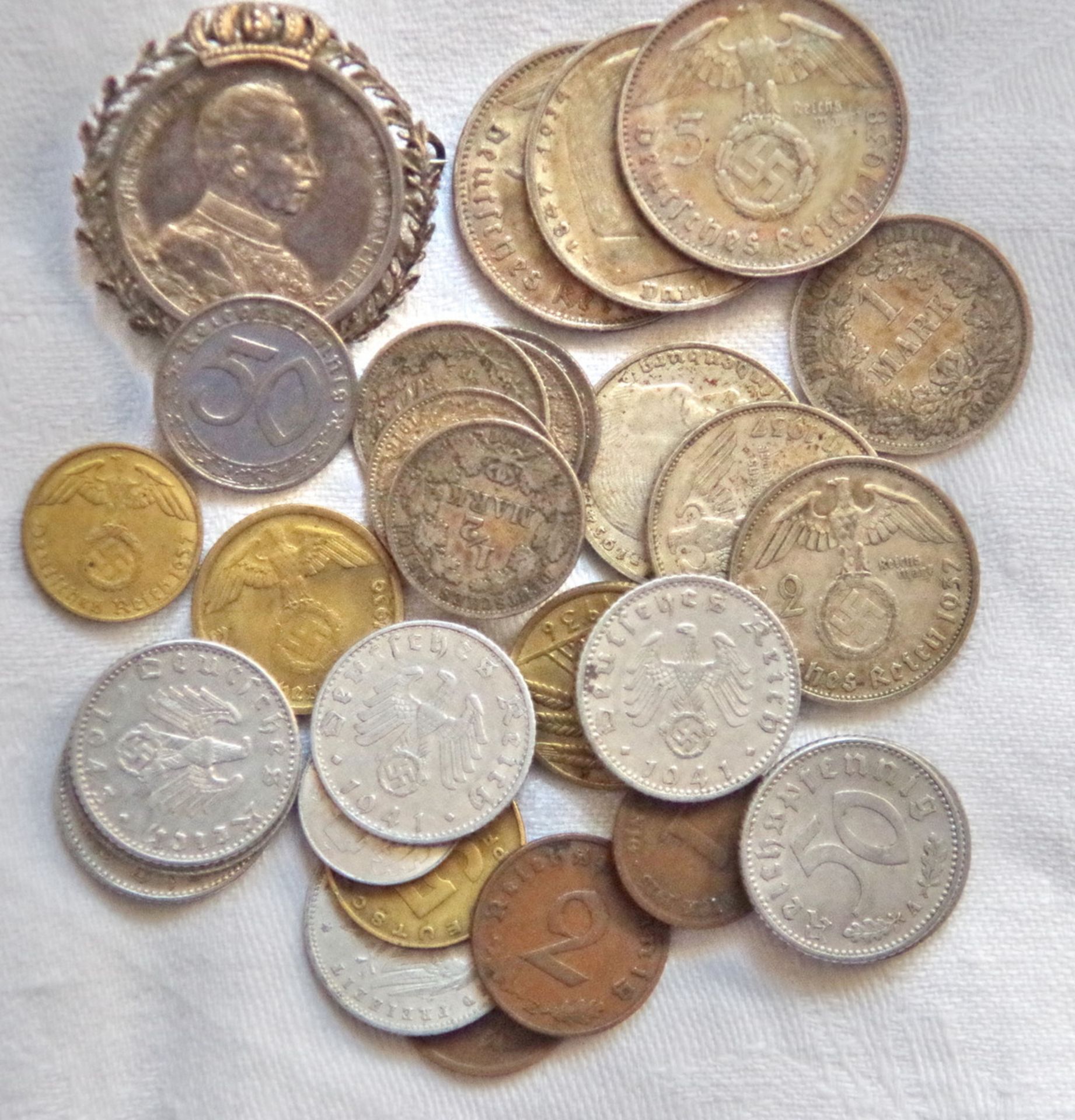 Deutschland Lot Kleinmünzen und 2 + 5 RM Hindenburg u.a. 50 Pf Nickel, 2 Mark Preußen in Uniform