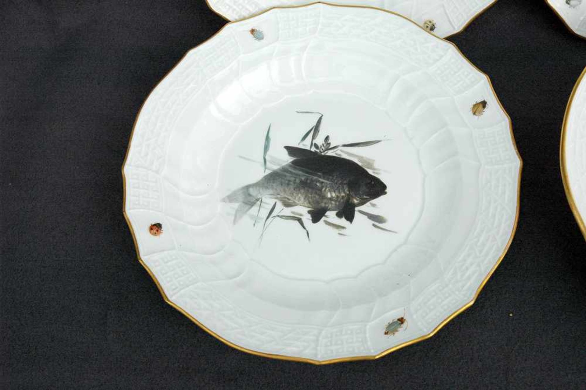 Schwerter-Meißen: ovale Bratenplatte, l= 43 cm, mit 4 Suppentellern, 24,5 cm, Fische- und - Bild 3 aus 3