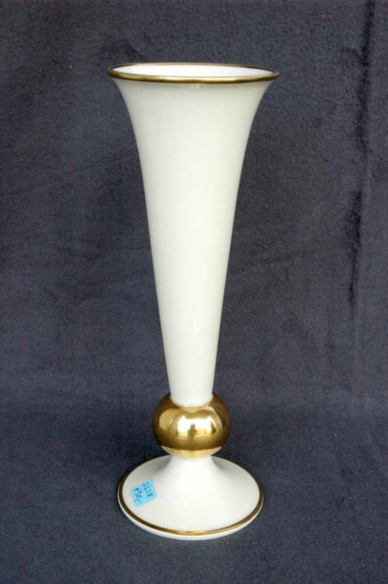 Vase, Rosenthal, mit goldener Kugel, h= 30 cm