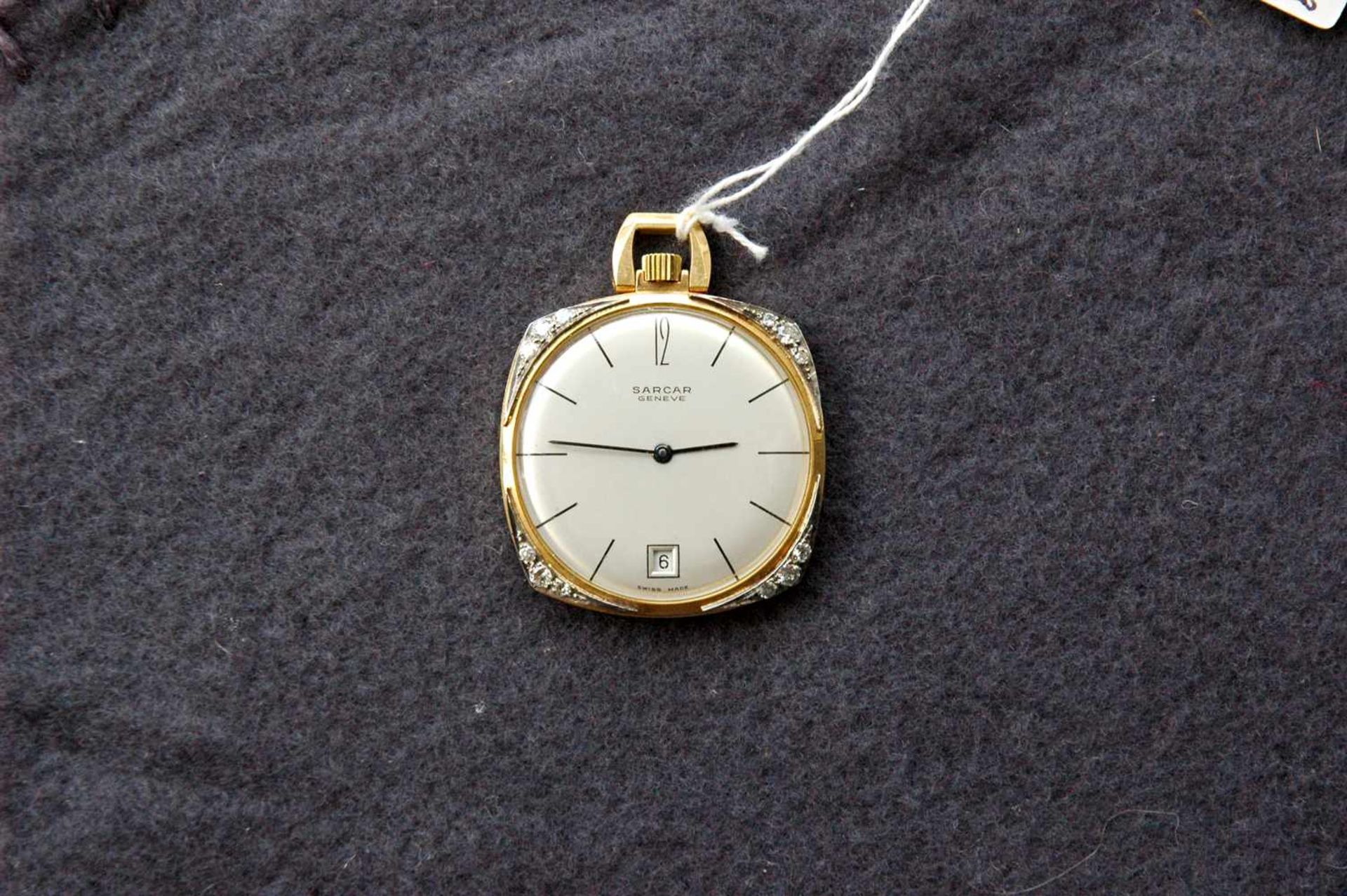 Taschenuhr, quadratische Form, Sarcar Geneve, 750/- GG (18K), Datumanzeige, Brillis?, 3,5 cm,