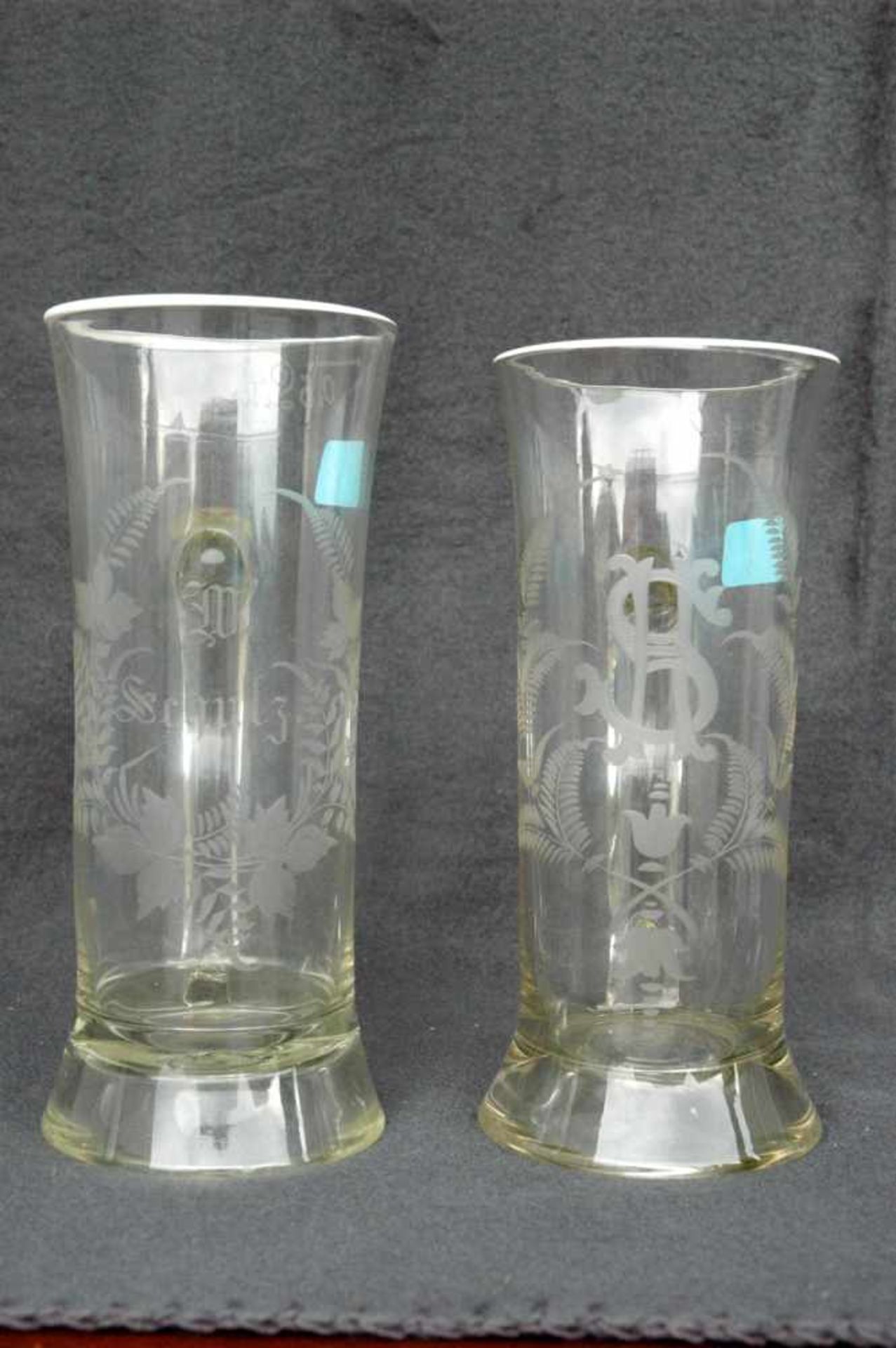 Biedermeier-Glas: zwei Biergläser mit Griffen, geschliffene Blattranken.1= 0,5 l, W. Schulze, h= - Bild 2 aus 4