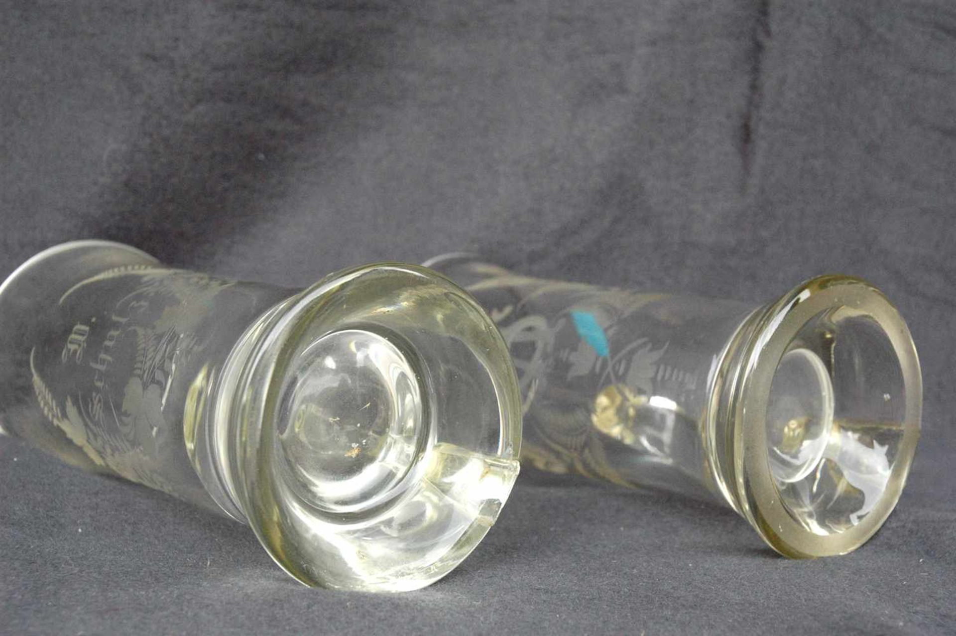 Biedermeier-Glas: zwei Biergläser mit Griffen, geschliffene Blattranken.1= 0,5 l, W. Schulze, h= - Bild 4 aus 4