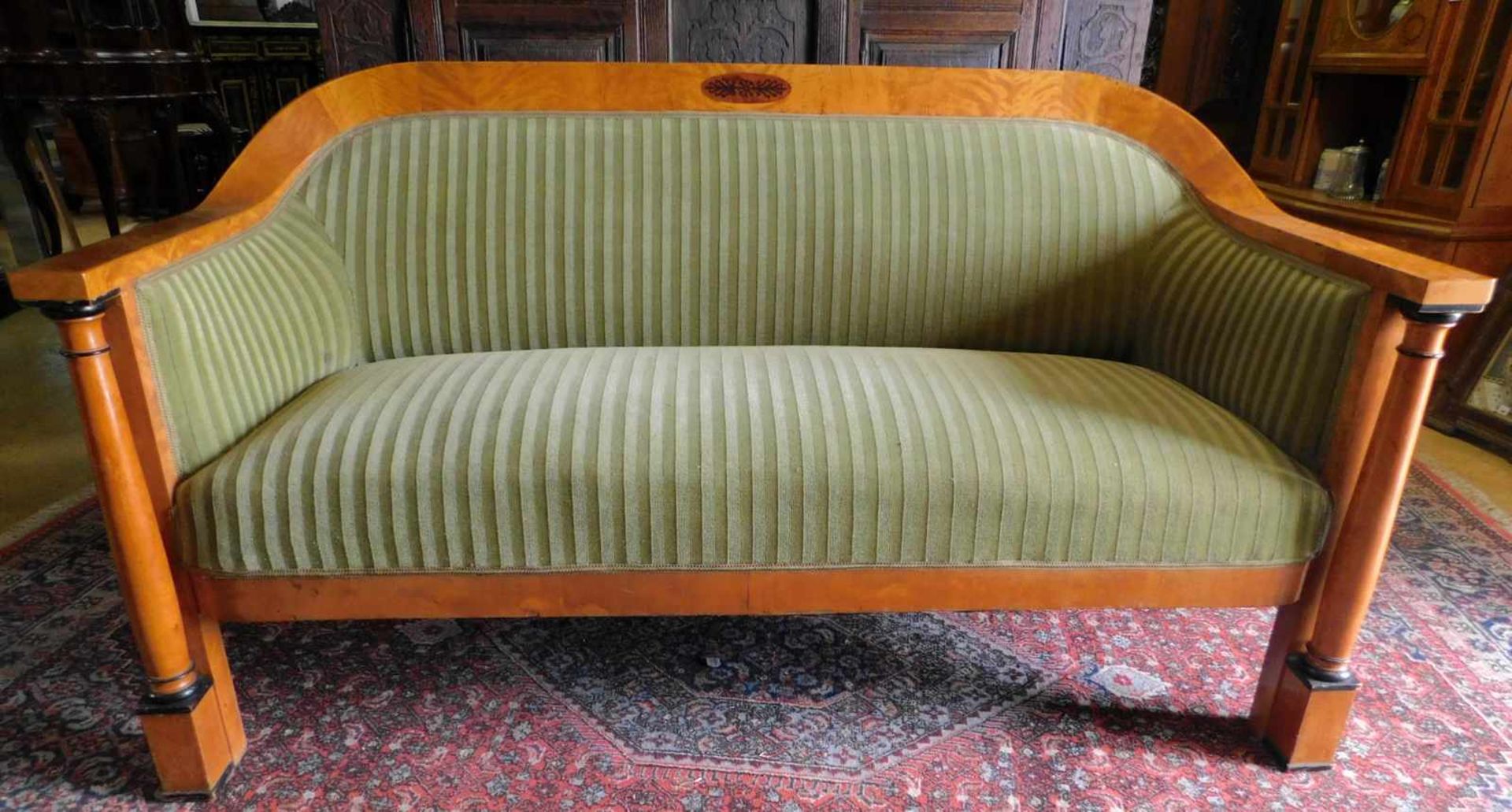 zurückgezogen / withdrawn---Biedermeier Sofa, Birke um 1820, Klassisches Biedermeiermit lindgrüner