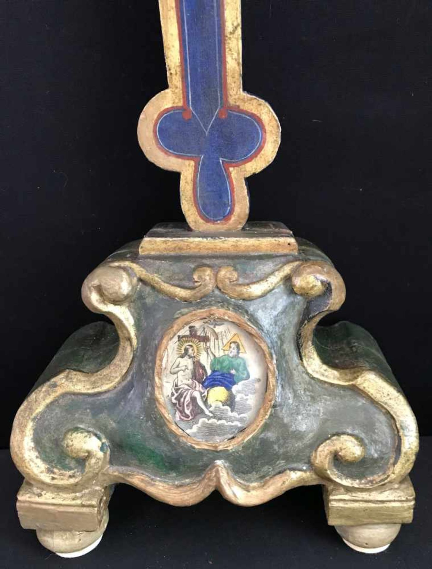 Franken, um 1800, Standkreuz bzw. Kruzifix. Auf barockem Sockel ein Kreuz mit Kleeblattenden, der - Image 2 of 4