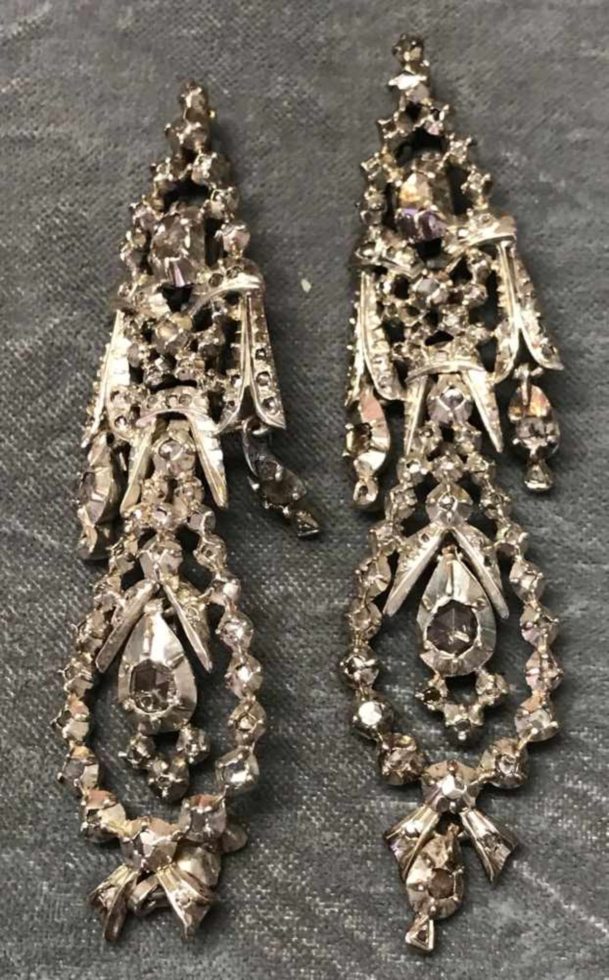 Konvolut sehr alter Diamantschmuck, ca. 1850, überwiegend holländische Rosen, überwiegend 800er - Bild 4 aus 6