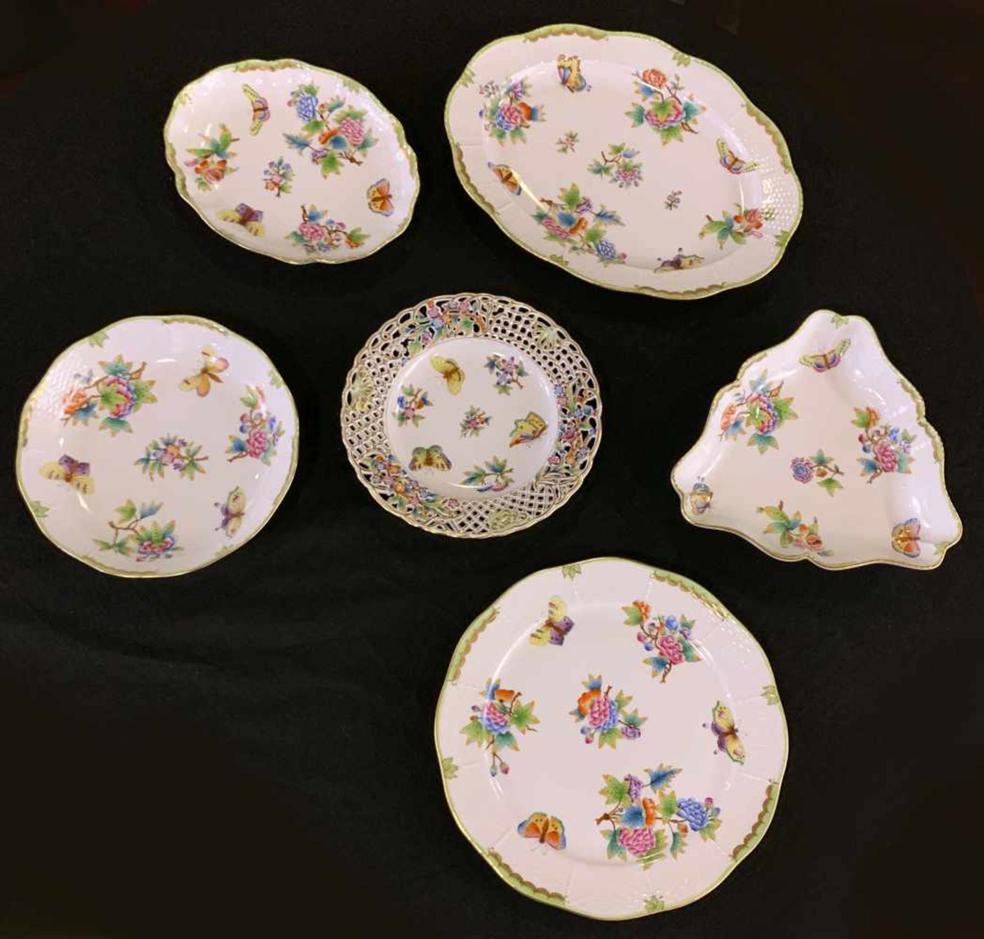 Konvolut, Service, Herend Victoria, Goldrand. Herend Queen Victoria porcelain dinnerware. 6 x - Bild 5 aus 20