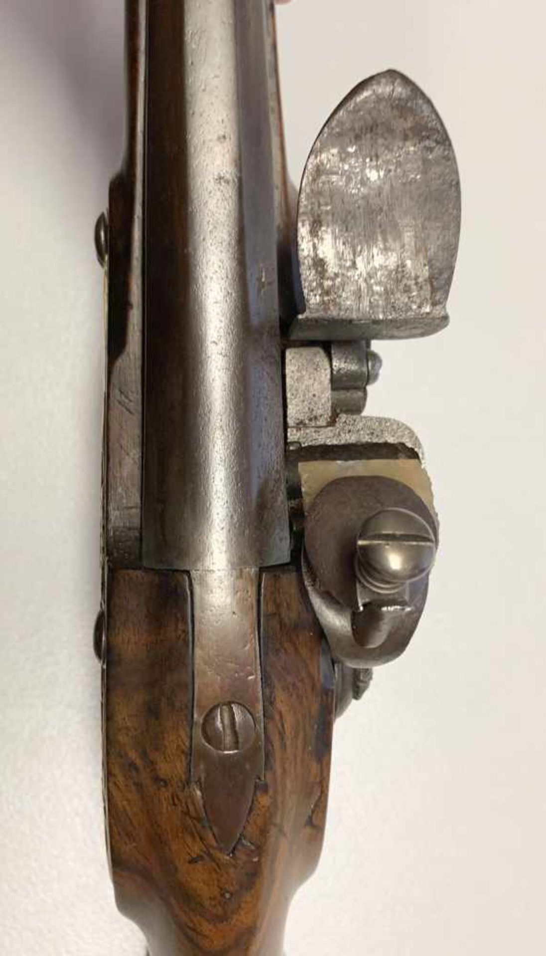 Steinschloss-Pistole, kurze Pistole mit schwach gekrümmtem Brescia-Schaft, Italien ca. 1640. - Image 7 of 7