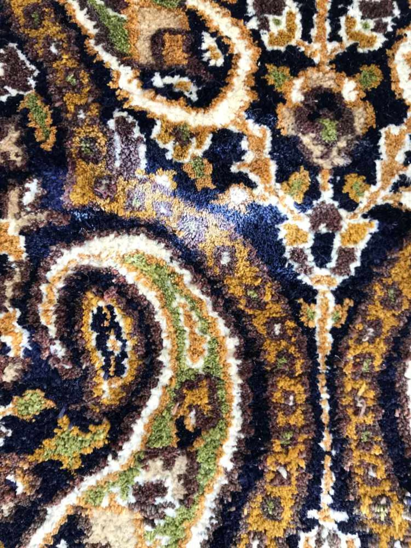 Ghom, Seide, Persien, Orienteppich / Tapestry, Altersspuren, 120 x 78 cm - Bild 2 aus 3