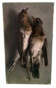 Unbekannter Maler, 19. Jh. Sillleben hängende Vögel. Öl/Lwd auf Karton, 34 x 20 cm