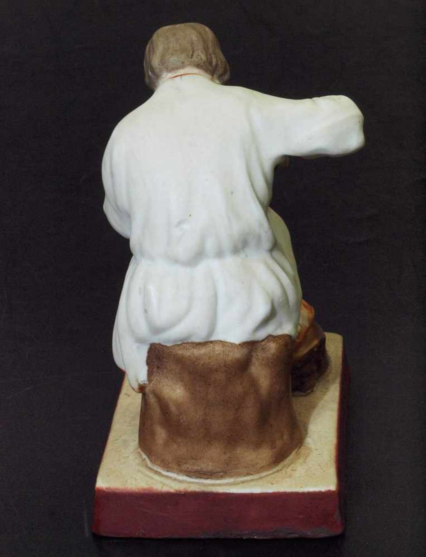 GARDNER-Figur "Alter beim Flechten eines Bastschuhs". GARDNER-Figur "Alter beim Flechten eines - Bild 5 aus 7