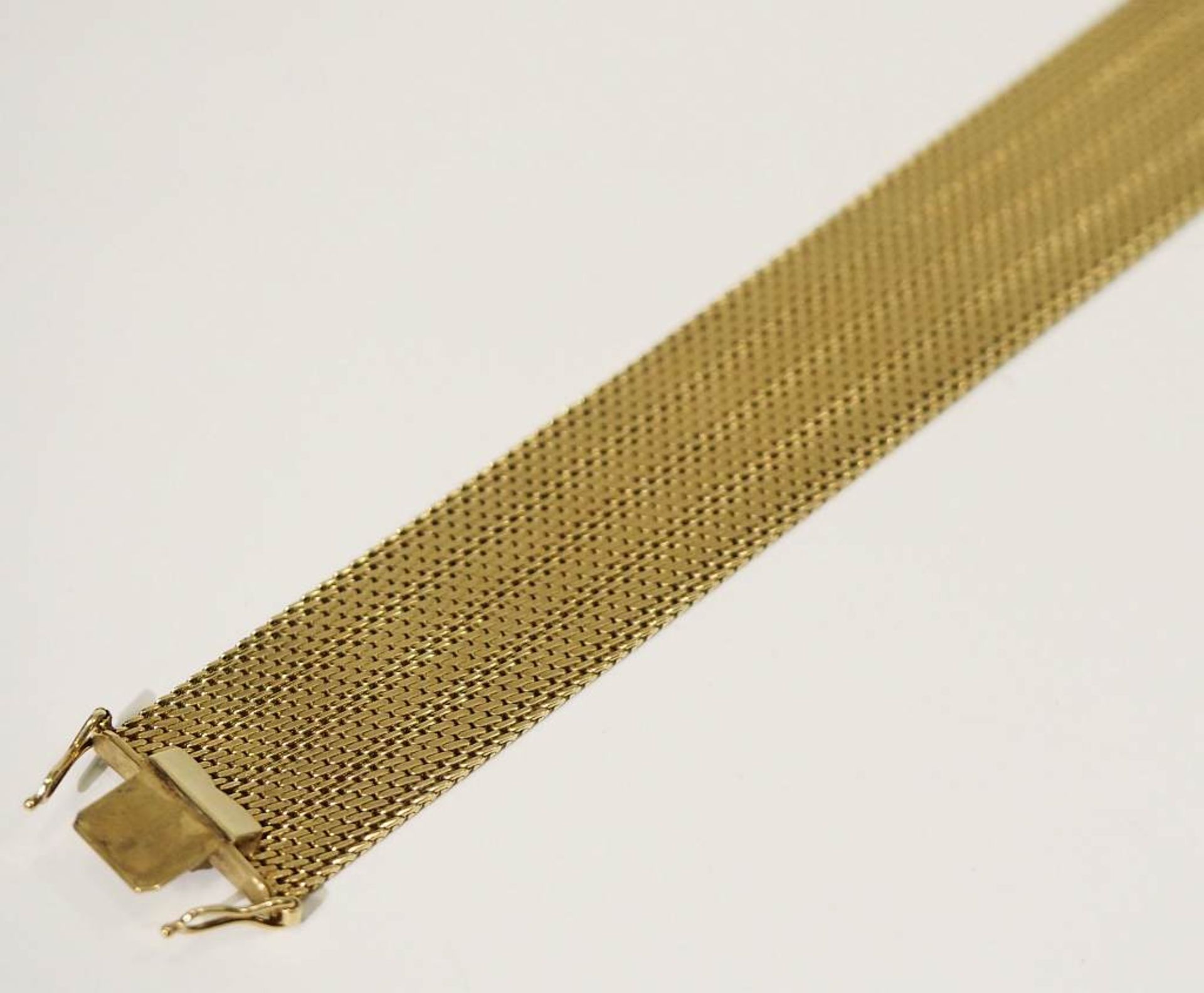 Armband.Armband. 585er Gelbgold punziert. Breites Armband mit ziselierten und polierten Reihen, - Image 4 of 5