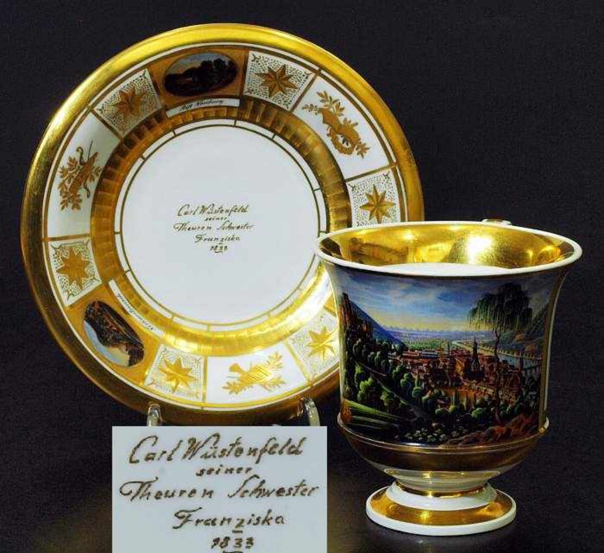 Ansichtentasse mit Untertasse "Schloss Heidelberg". Ansichtentasse mit Untertasse "Schloss