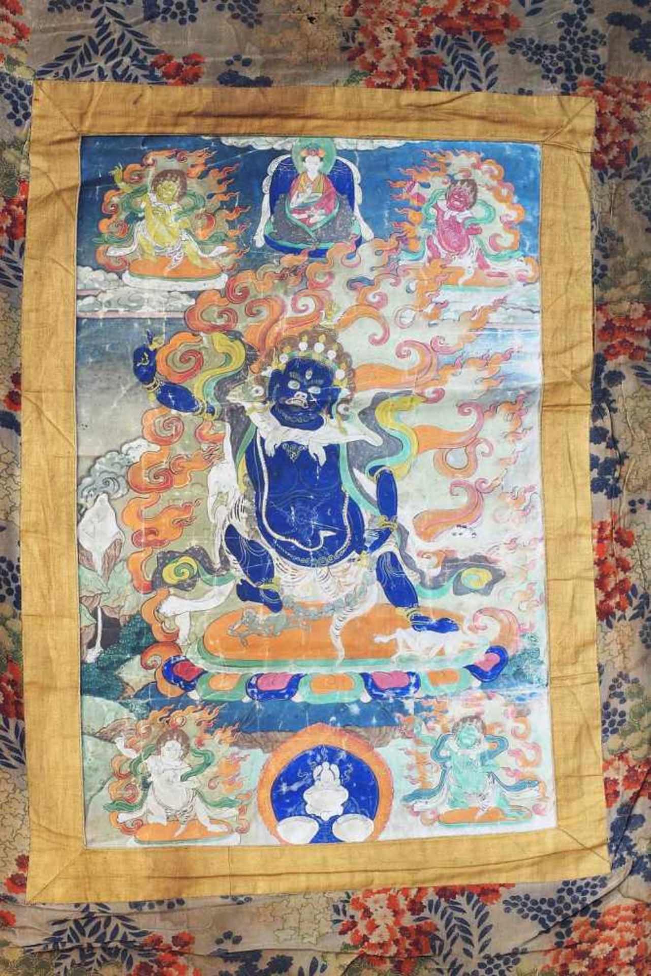 Thangka mit Vorhang. Thangka mit Vorhang. Asien, wohl Ende 18./19. Jahrhundert. Rollbild des - Bild 3 aus 5