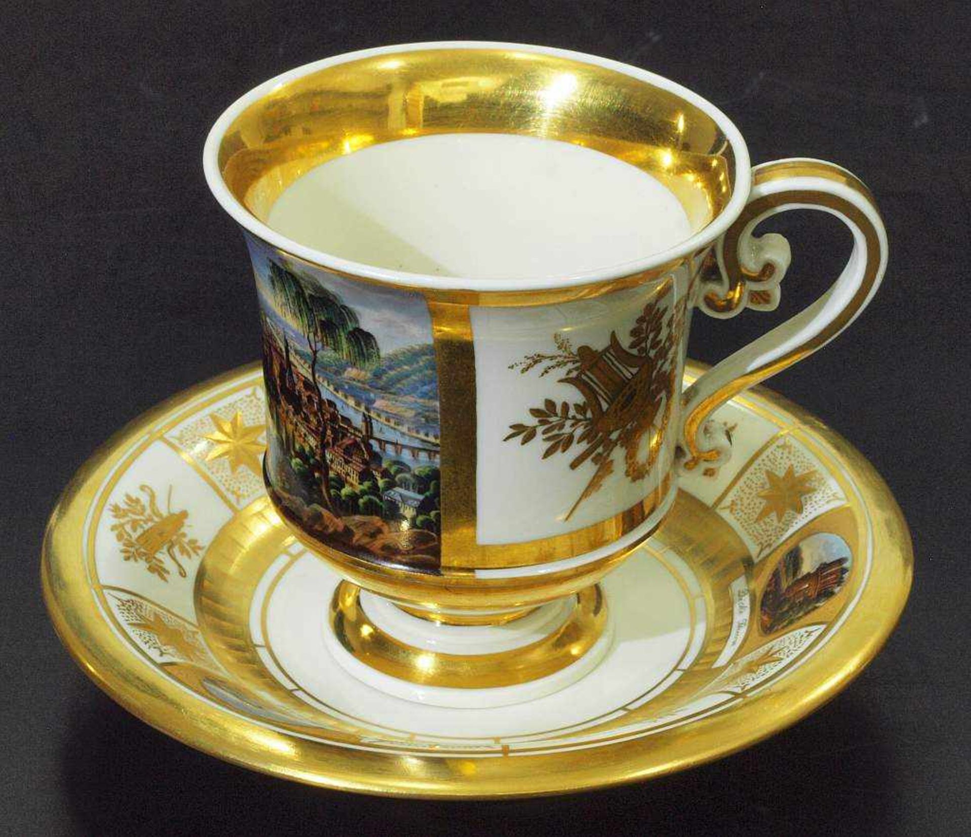 Ansichtentasse mit Untertasse "Schloss Heidelberg". Ansichtentasse mit Untertasse "Schloss - Bild 5 aus 7