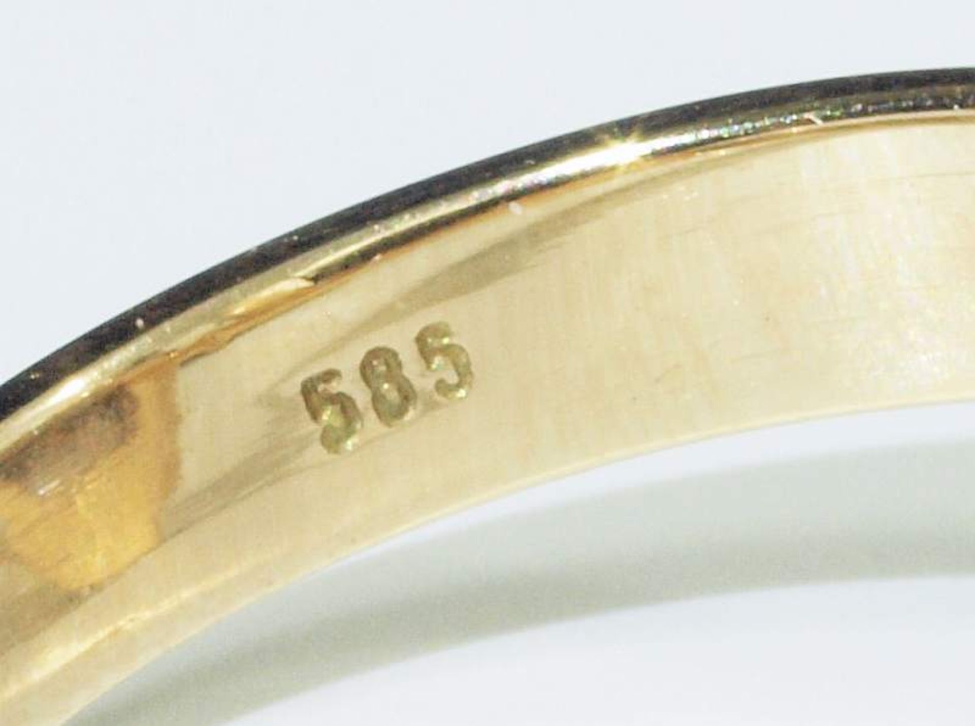 Ring mit Amethyst. Ring mit Amethyst. 585er Gelbgold punziert. Ringkopf mit Amethyst im Stil des Art - Image 4 of 5