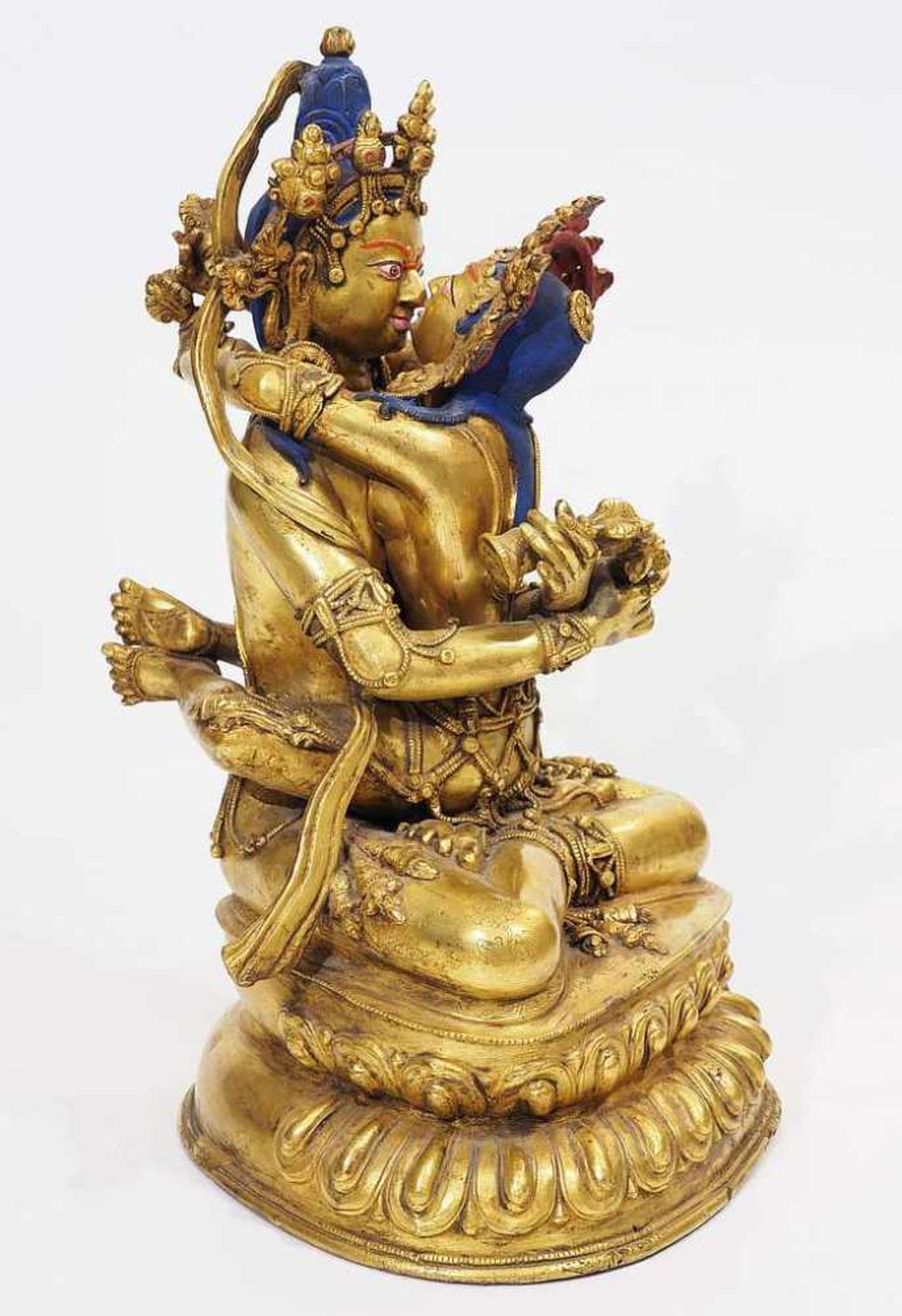 Gottheit Chakrasamvara. Gottheit Chakrasamvara, Tibet ca. 19. Jahrhundert. Bronze, feuer