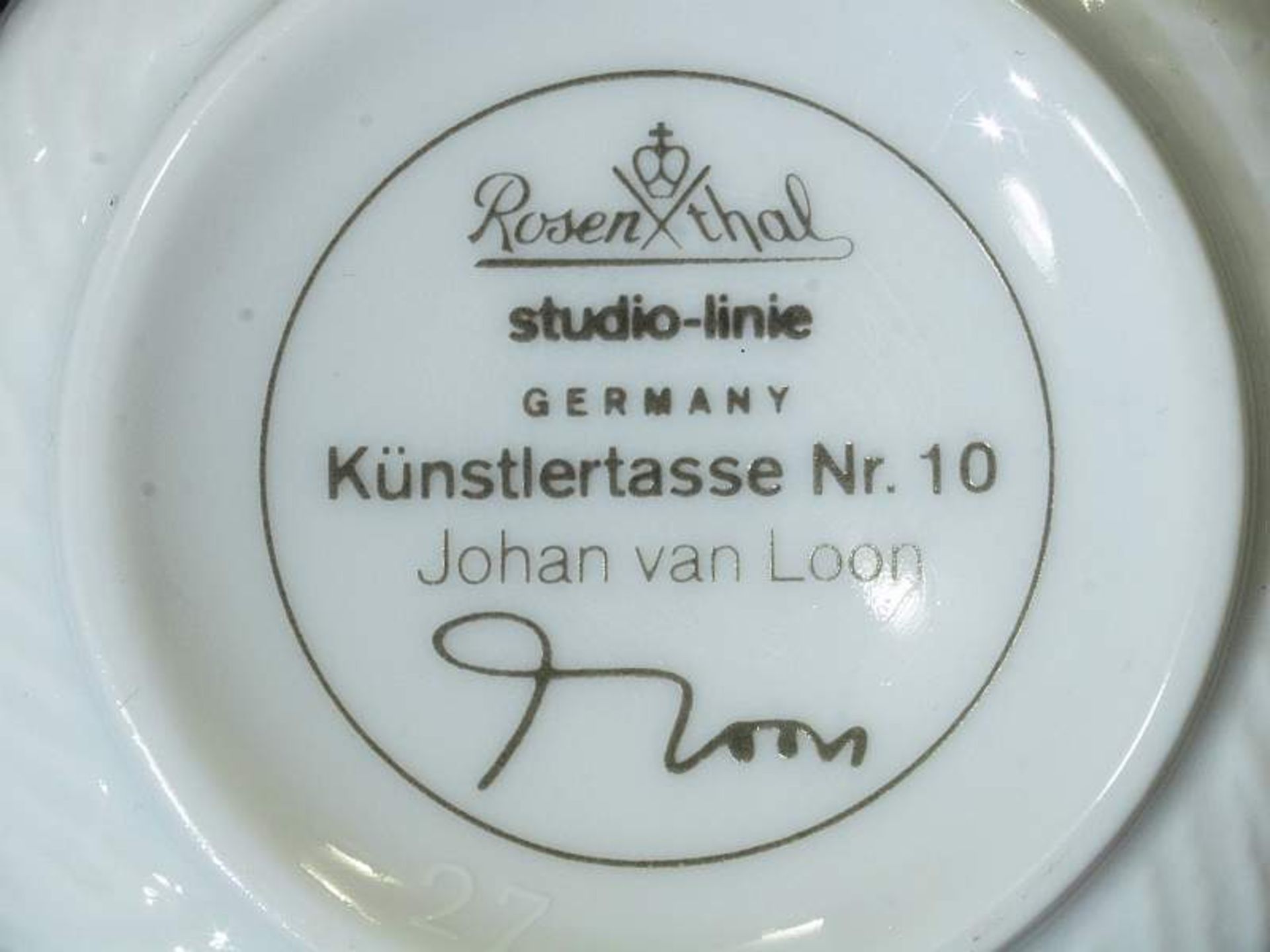 ROSENTHAL Künstlertassen mit passenden Untertassen, 9er Satz.ROSENTHAL Künstlertassen mit - Image 7 of 8