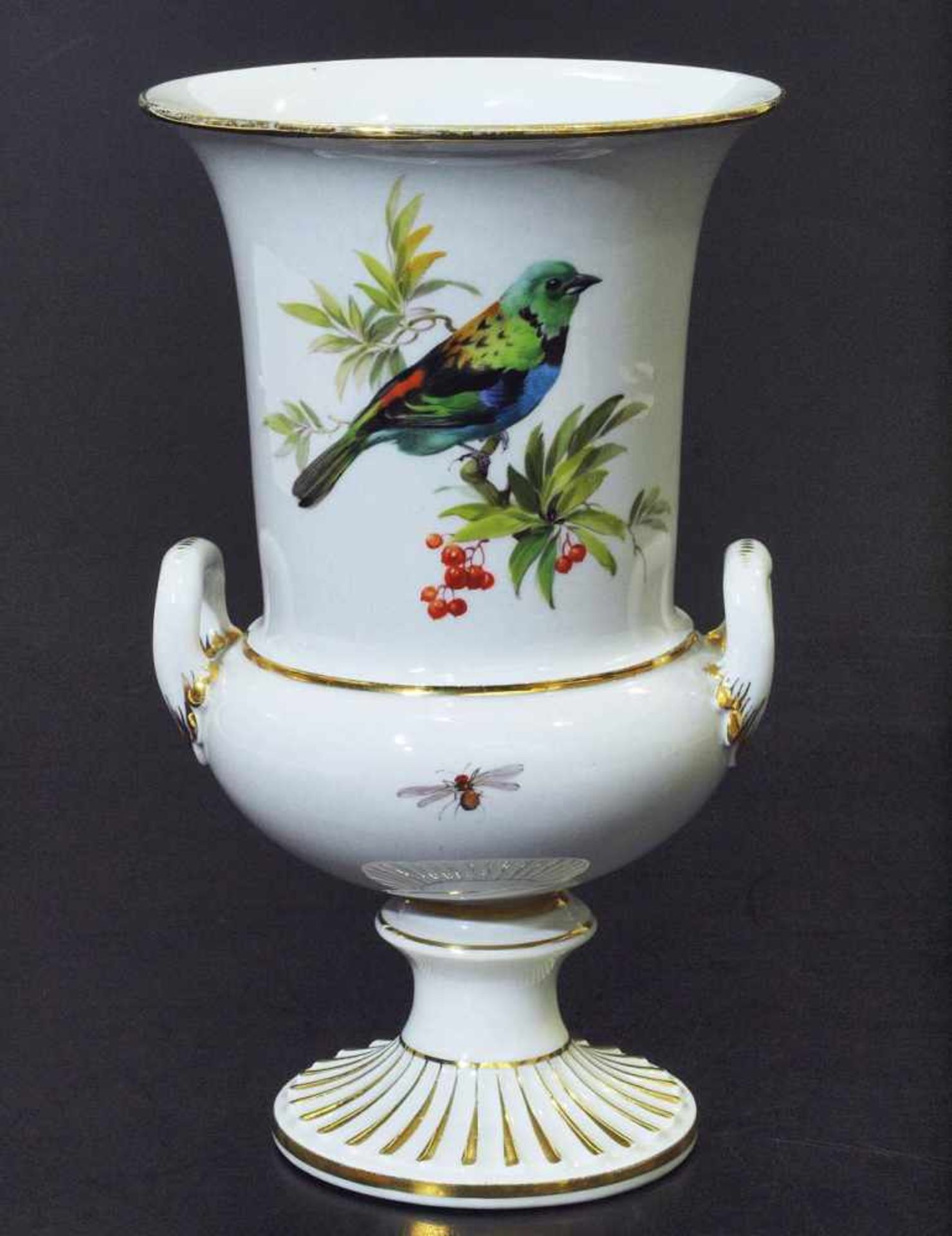 Amphorenvase.Amphorenvase. MEISSEN, Marke nach 1934. Farbige Bemalung, schauseits mit Singvogel - Bild 2 aus 6