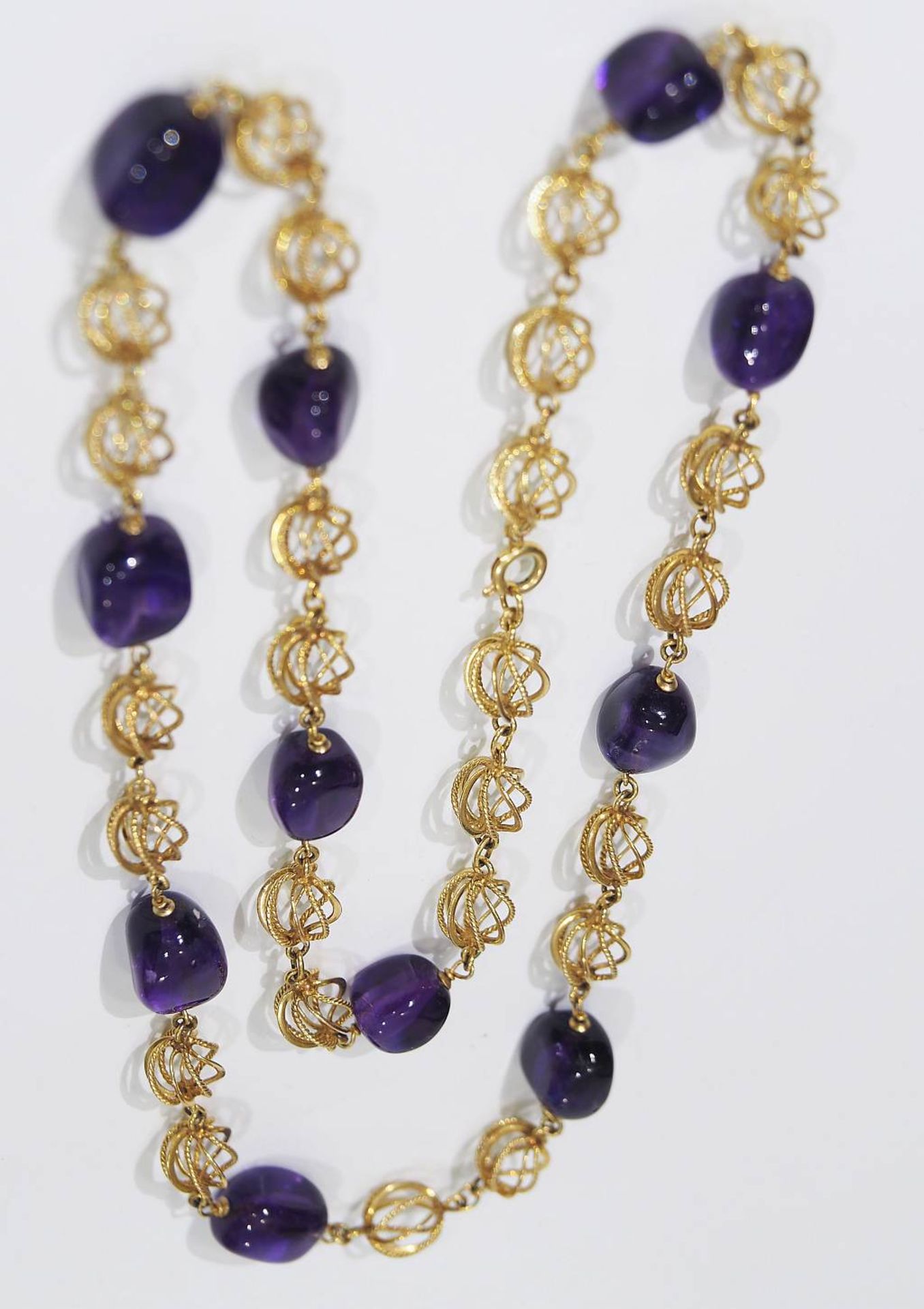 Kette mit Amethyst.Kette mit Amethyst. 333er Gelbgold, Gliederkette mit durchbrochen gearbeiteten - Bild 4 aus 5