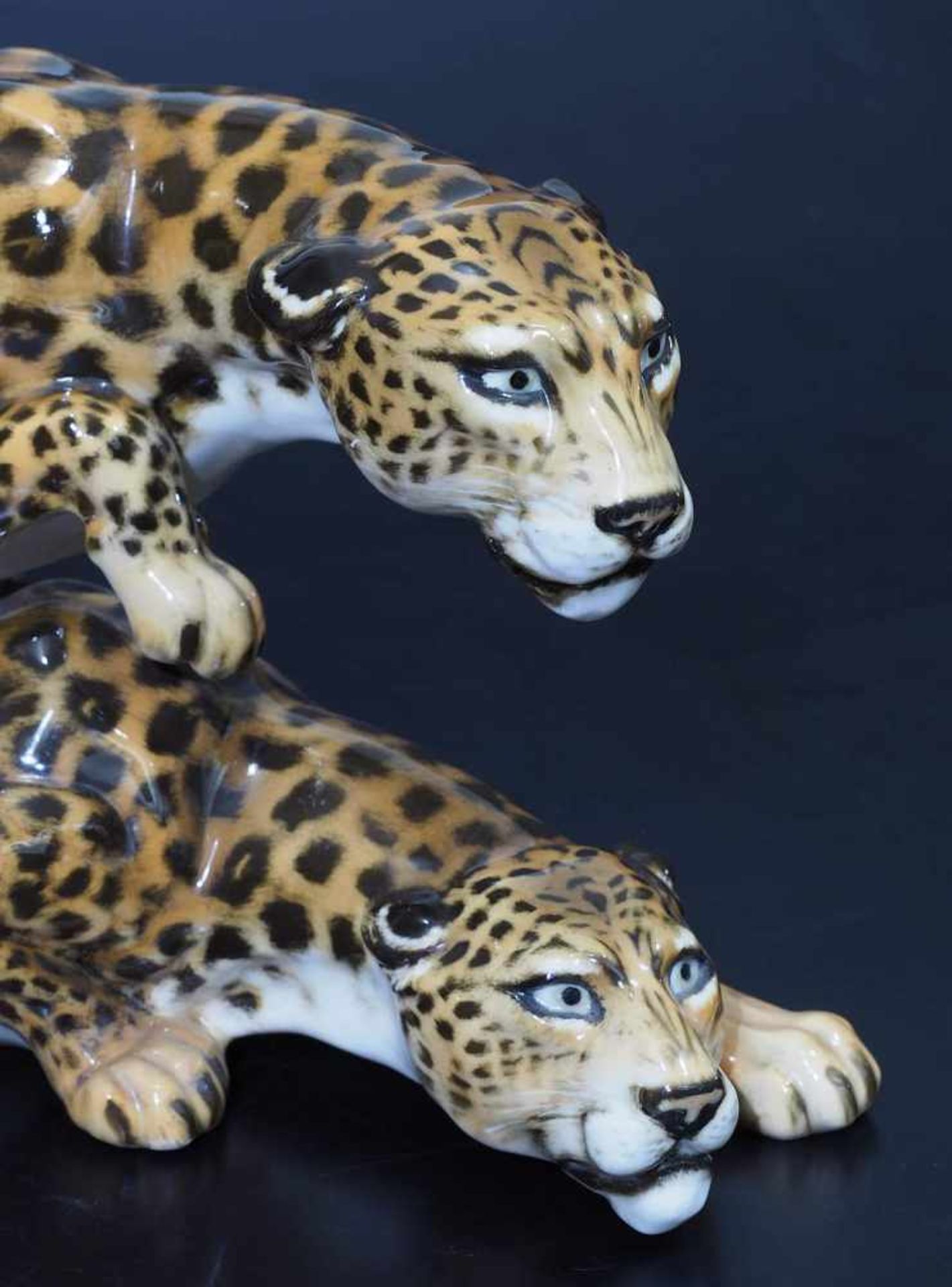 Tier-Figurengruppe "Leopardengruppe". Tier-Figurengruppe "Leopardengruppe". HUTSCHENREUTHER Selb - Bild 3 aus 7