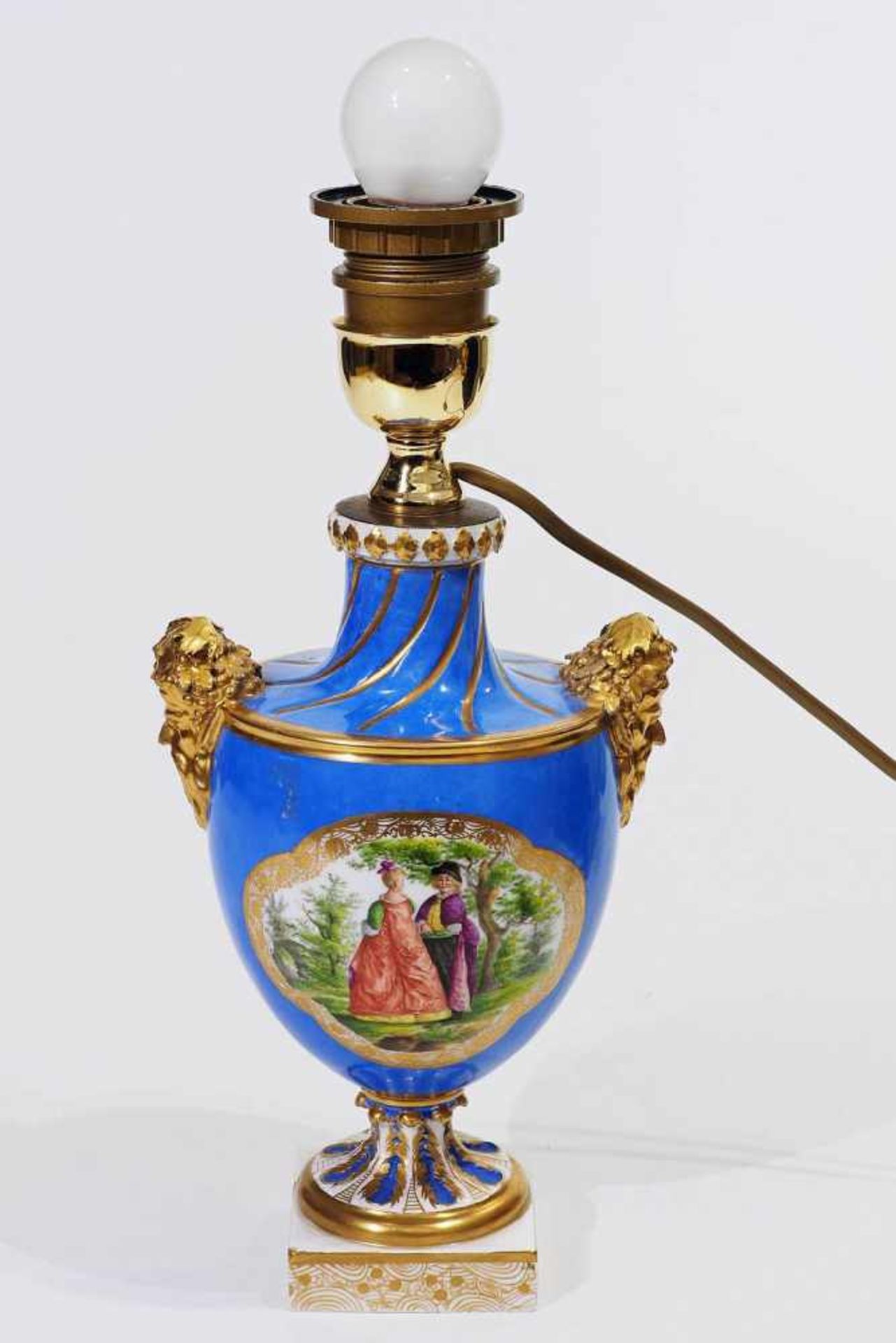 Lampenfuß mit Schirm. Lampenfuß, MEISSEN Anfang 19. Jahrhundert. Farbige Bemalung, hellblau - Bild 7 aus 9