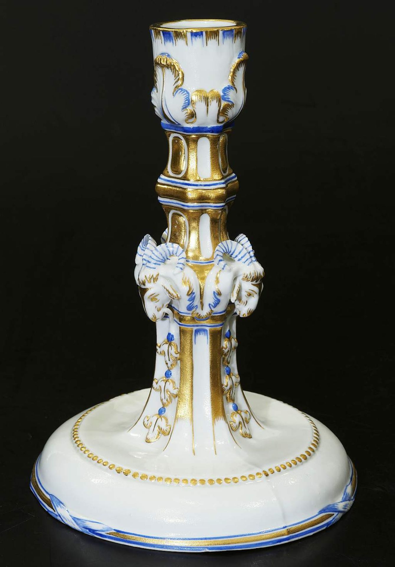 Kerzenleuchter, NYPMPENBURG 1790.Kerzenleuchter, NYPMPENBURG 1790. Modell von Dominik Auliczek. - Image 3 of 8