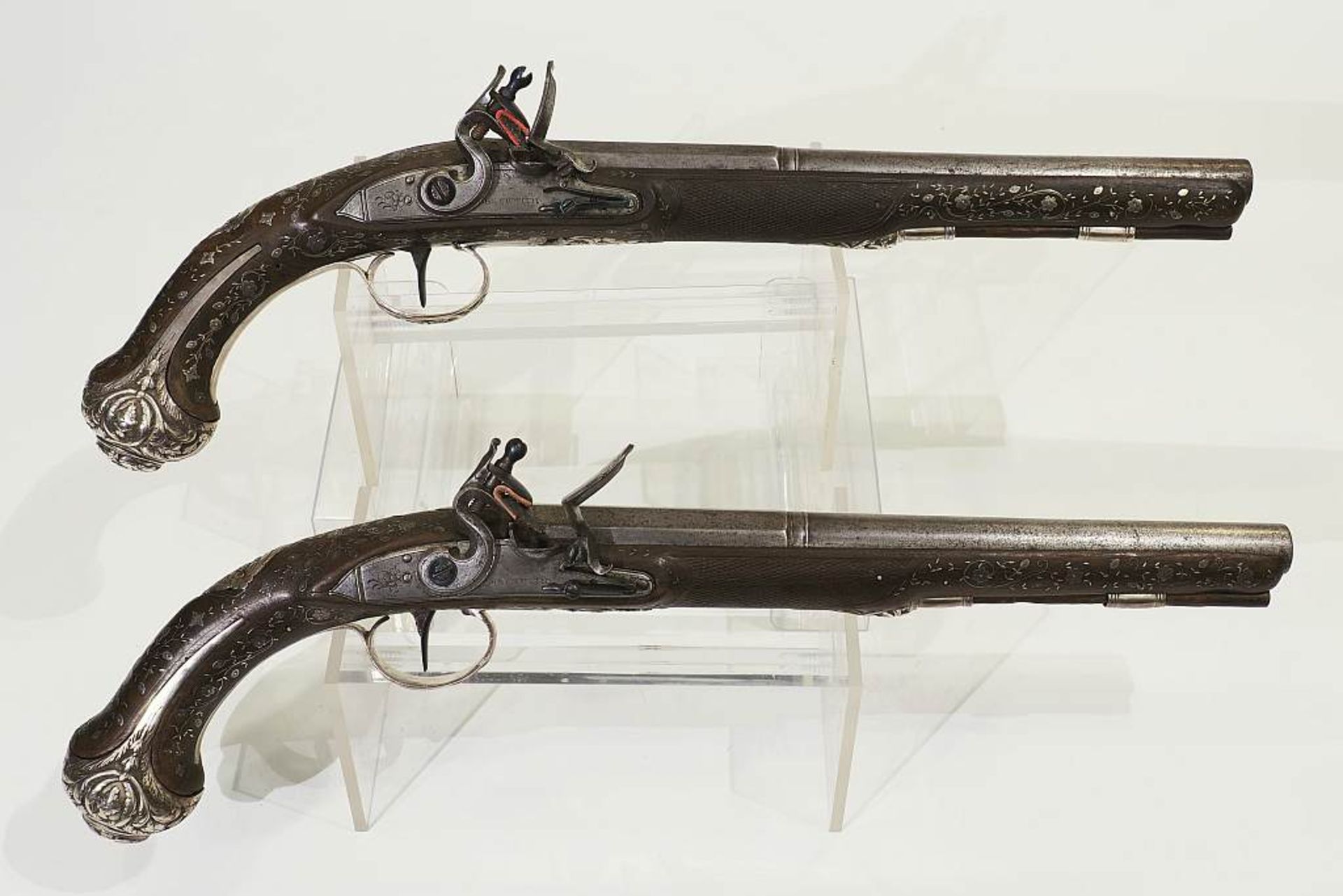 Zusammengehöriges Paar ziviler Steinschoss-Pistolen.Zusammengehöriges Paar ziviler Steinschoss- - Bild 3 aus 8