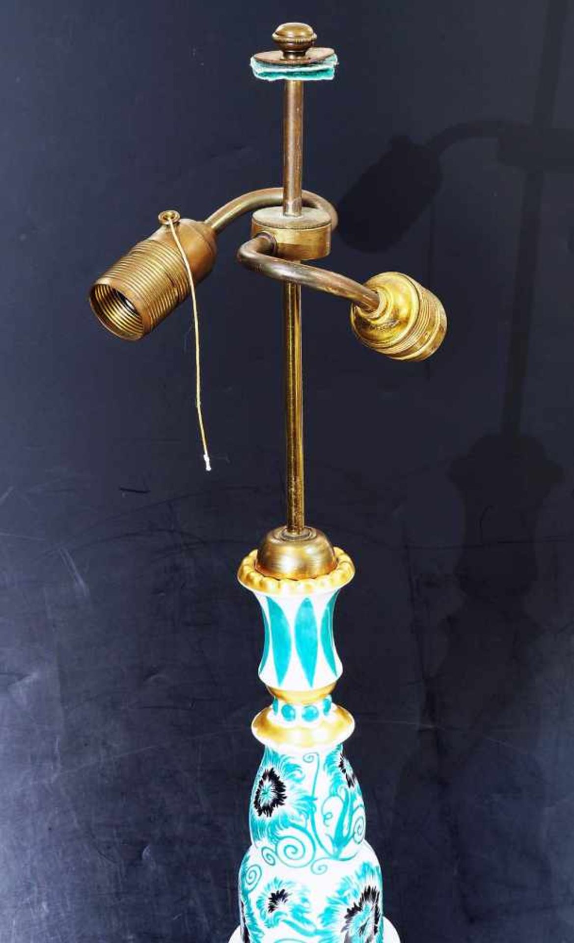 Sehr seltener Lampenständer. MEISSEN, Entwurf Paul Börner vor 1914. Sehr seltener Lampenständer. - Image 5 of 9