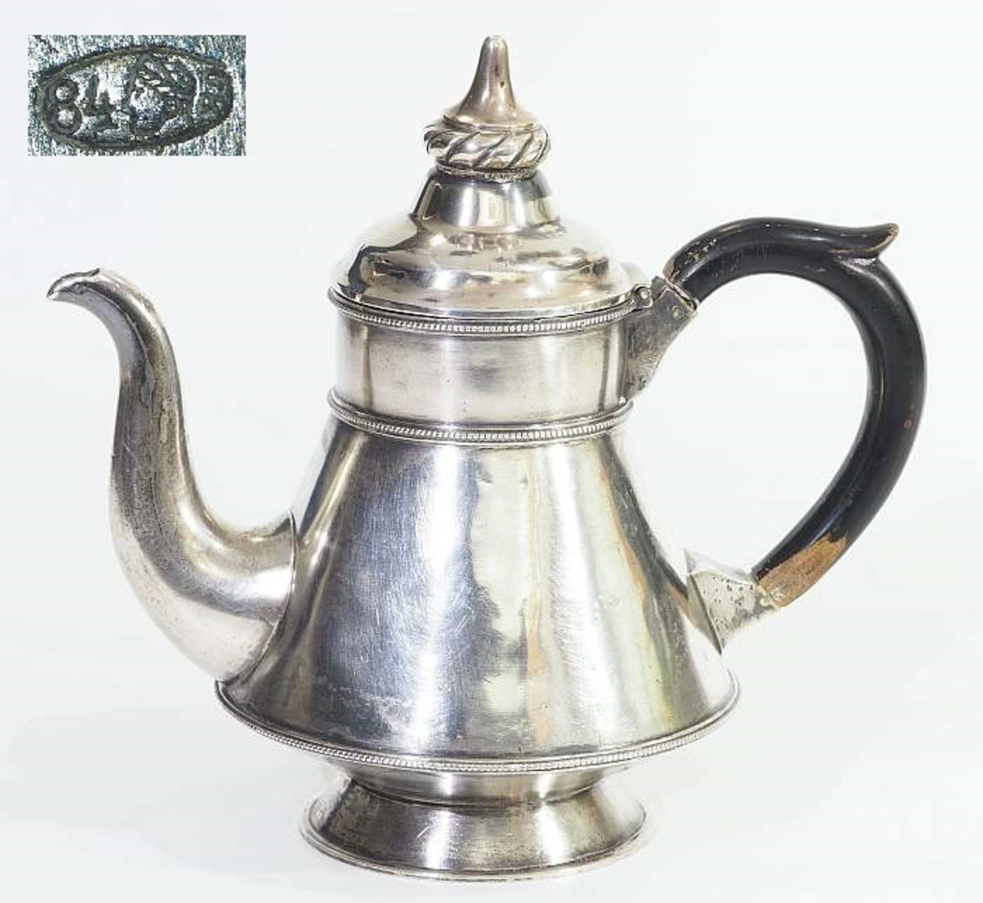 Russische Kaffee- oder Teekanne. Russische Kaffee- oder Teekanne. Silber, Feingehalt 84 zolotnik,