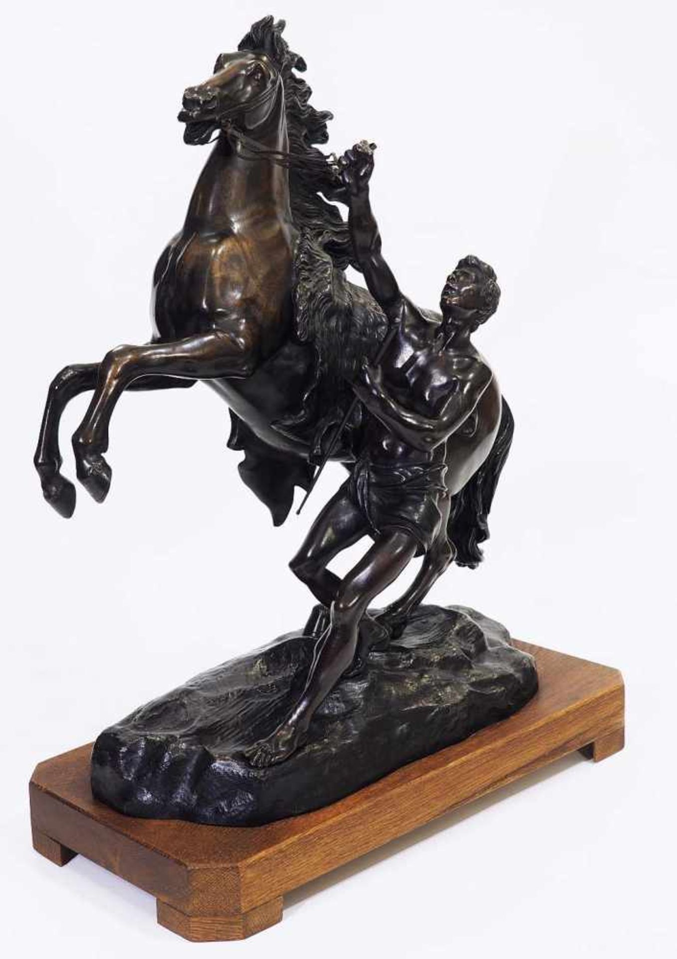 Der Pferdebändiger.Der Pferdebändiger, imposante Skulptur nach dem Vorbild der Marly Pferde von 1745 - Image 3 of 7