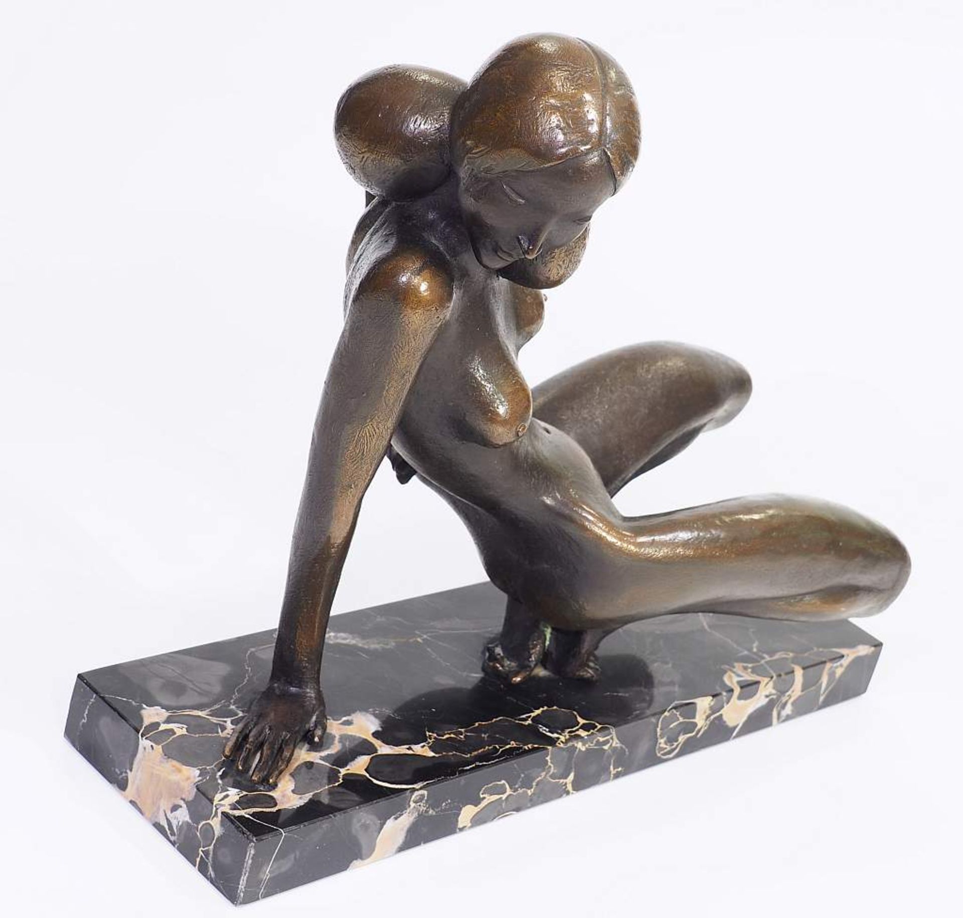 Knieender erotischer Frauenakt. Knieender erotischer Frauenakt. Bronze im - Image 5 of 9