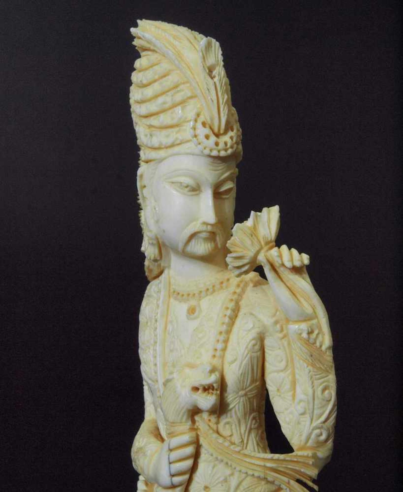 Elfenbeinfigur Mogul König. .Elfenbeinfigur Mogul König. Diese Elfenbeinfigur stammt aus Indien. - Image 4 of 8