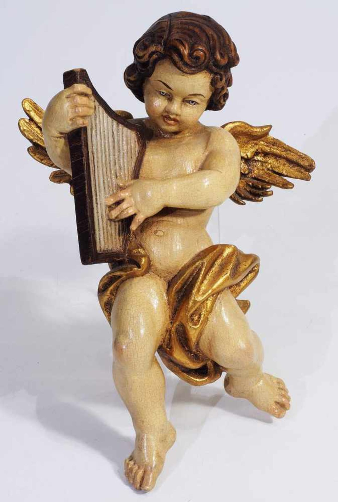 Geflügelter Engel, Harfe spielend.Geflügelter Engel, Harfe spielend. 20. Jahrhundert. Holz farbig - Bild 2 aus 4