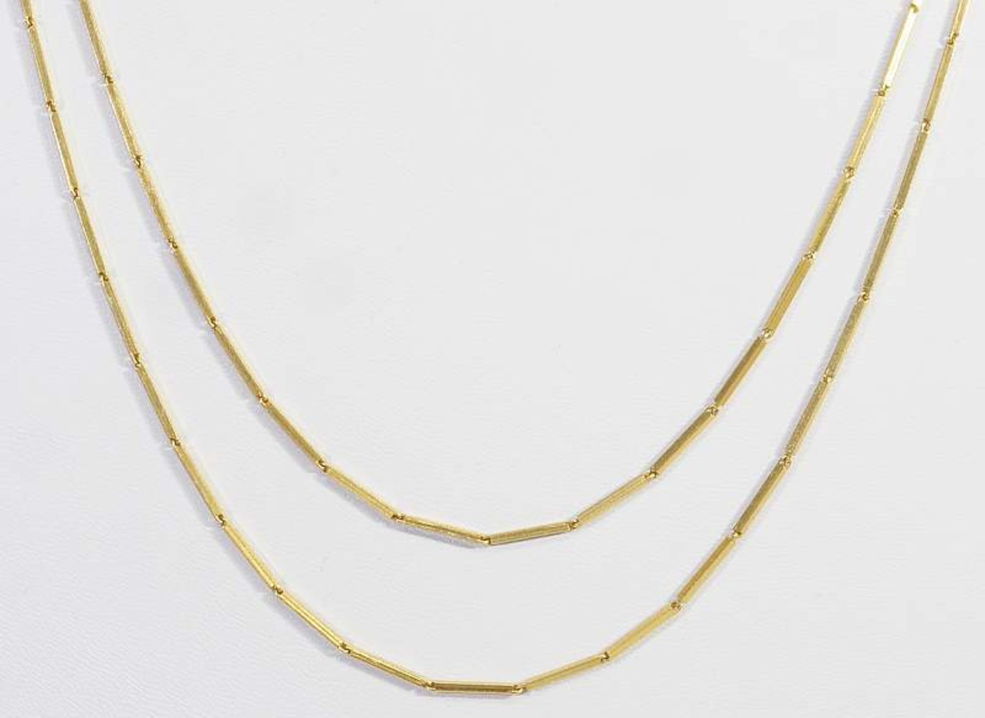 Zweireihige Stabkette.Zweireihige Stabkette mit Ringösenverschluß. 750er Gelbgold, Länge ca. 78 - Image 3 of 5