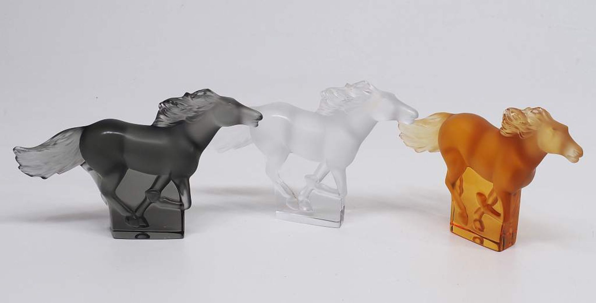 Skulpturen "Cheval Kazak". LALIQUE/France. Drei galoppierende Pferde. Skulpturen "Cheval Kazak". - Bild 3 aus 4