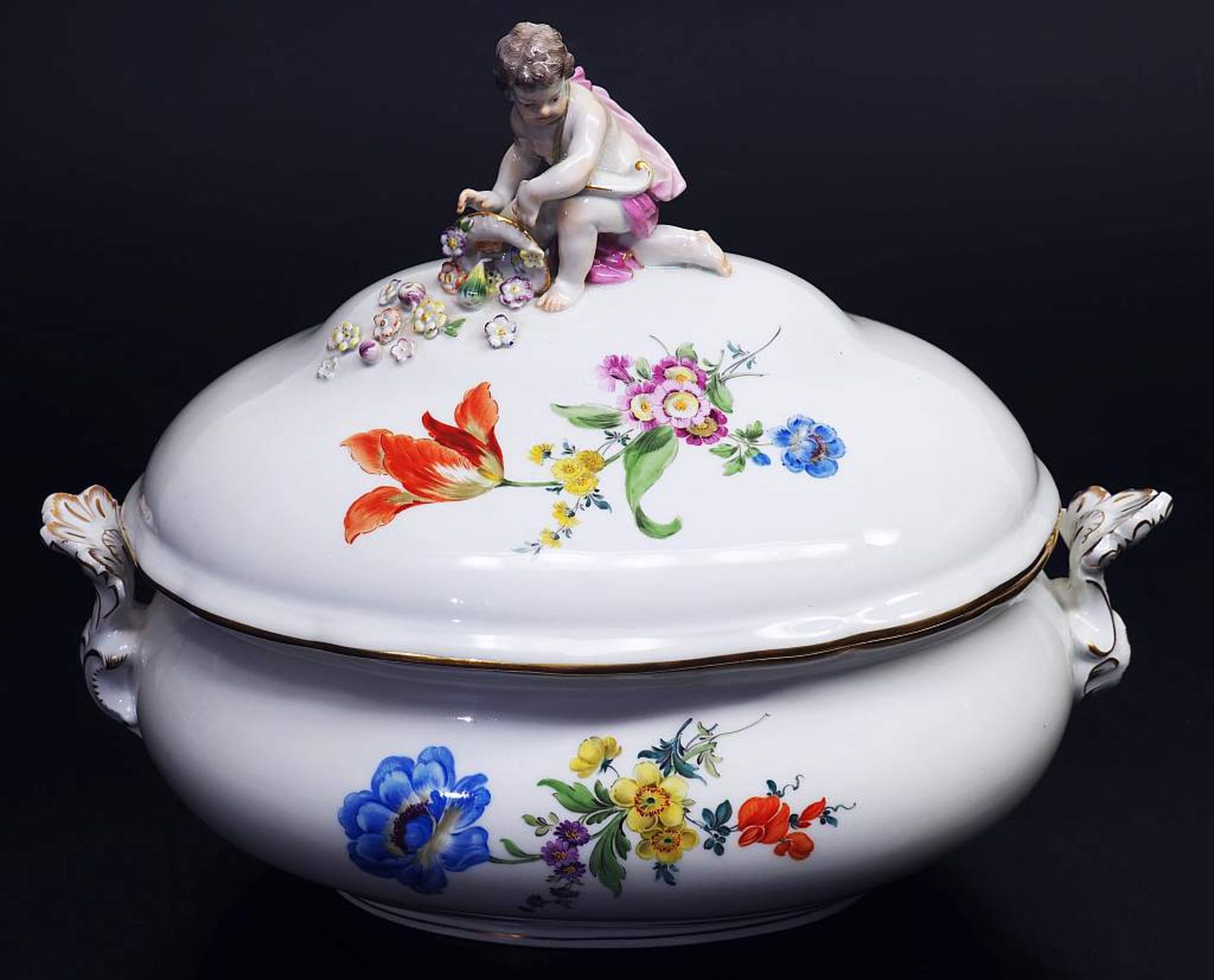 Große Deckelterrine. MEISSEN. Große Deckelterrine. MEISSEN um 1900. Farbige Bemalung mit - Bild 2 aus 6