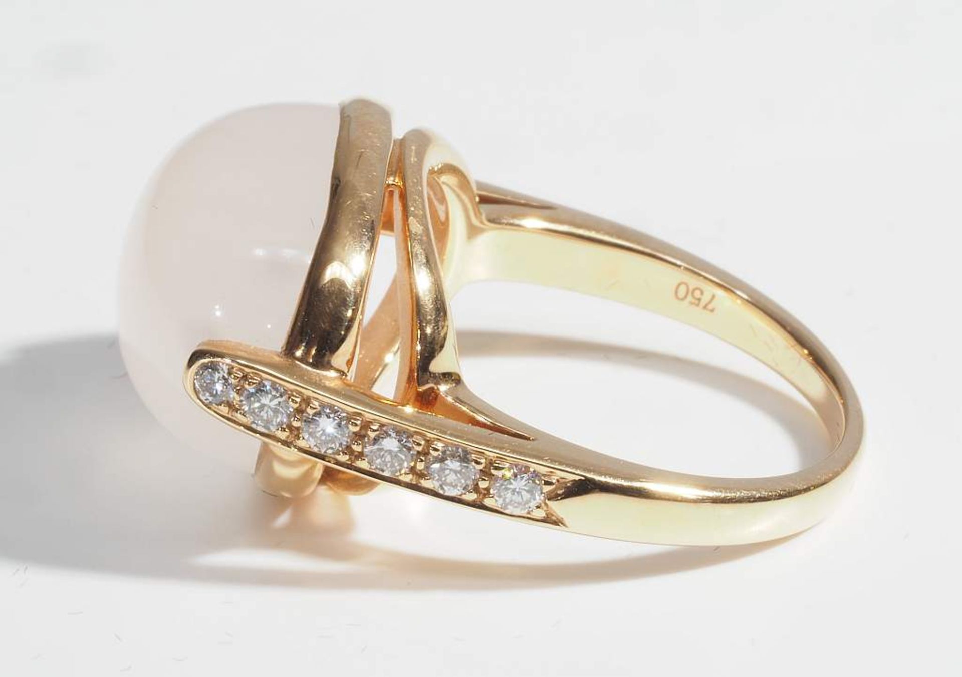 Ring mit Rosenquarz und Brillanten.Ring mit Rosenquarz und Brillanten. 750er Gelbgold. Rosenquarz - Image 5 of 8