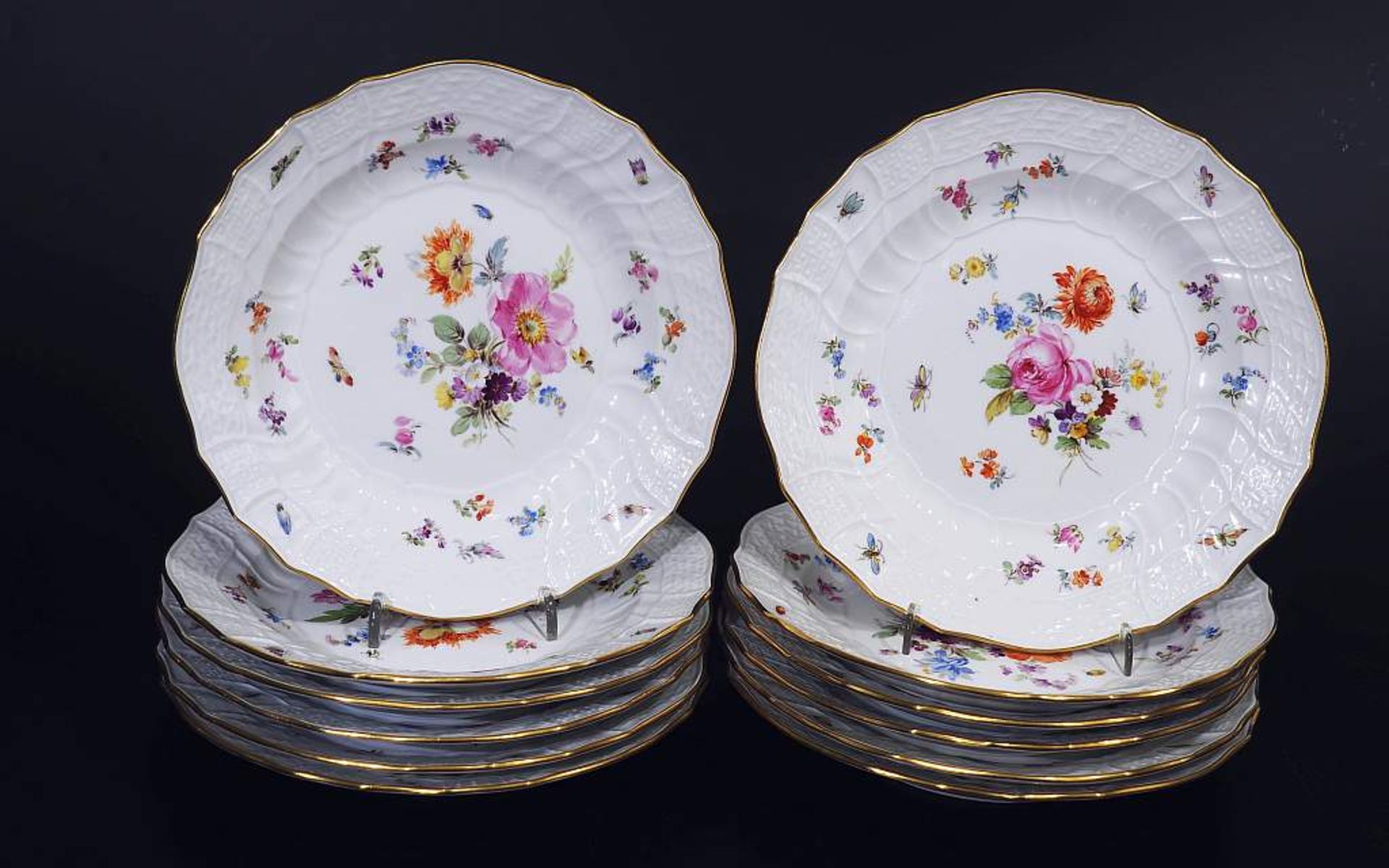 Dessertteller, 12er Satz. MEISSEN 1880 - 1923. Dessertteller, 12er Satz. MEISSEN 1880 - 1923. - Bild 2 aus 4