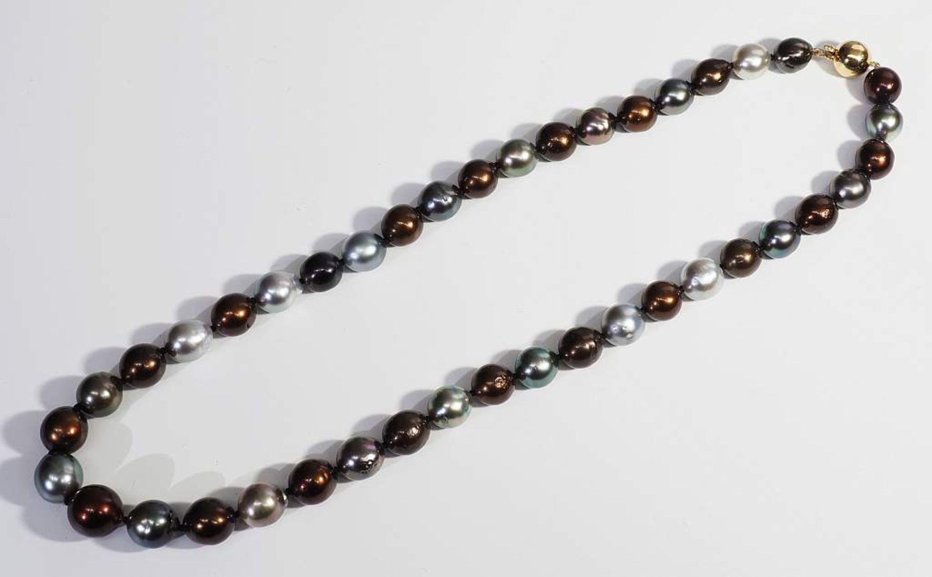Multi-Color-Tahiti Perlenkette mit 585er Kugelschließe. Multi-Color-Tahiti Perlenkette mit 585er - Bild 4 aus 6