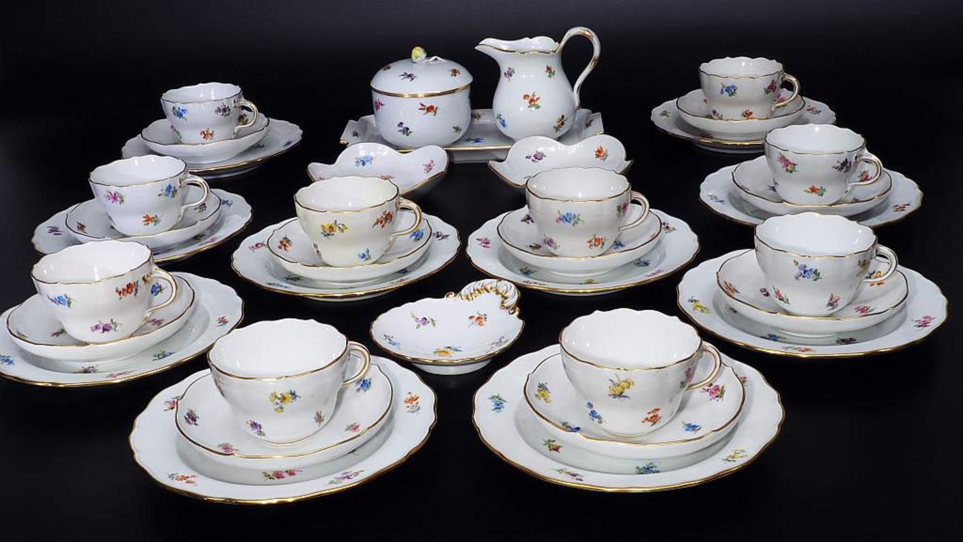 Kaffeeservice für 10 Personen. Kaffeeservice für 10 Personen. MEISSEN 1860 - 1923, 1. Wahl. - Bild 3 aus 6